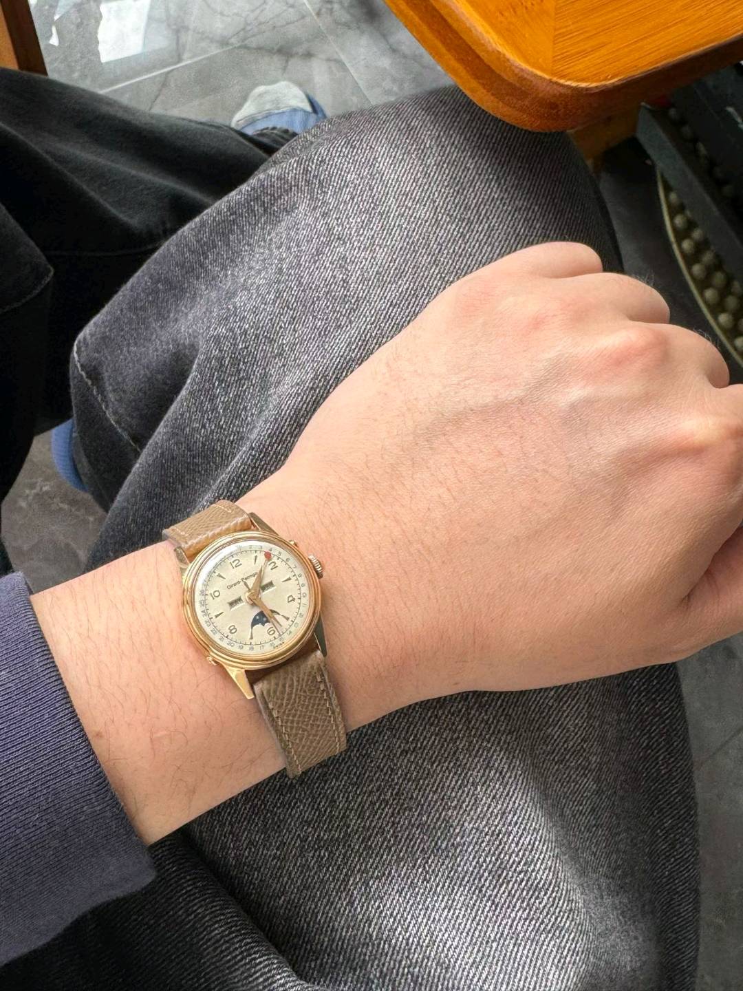 Girard Perregaux Vintage detail 1
