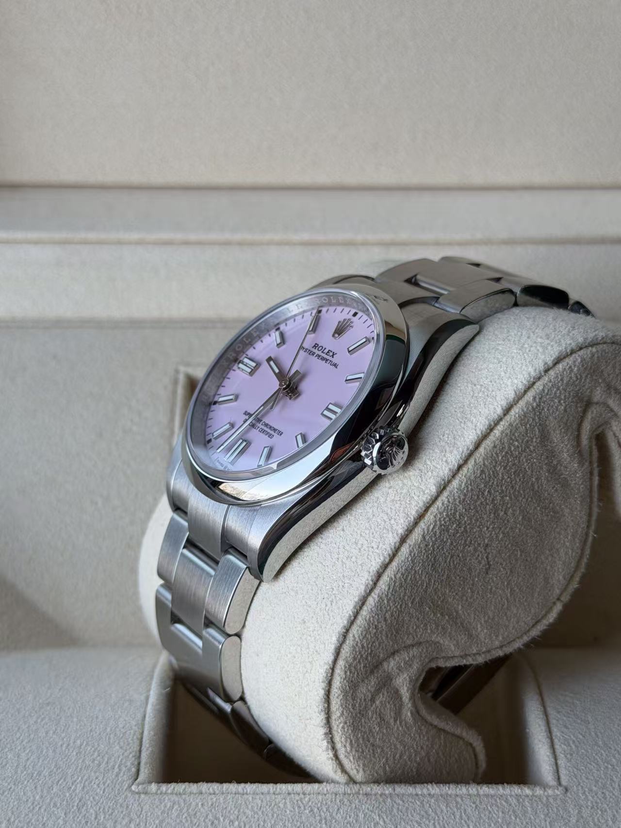 Rolex 126000 detail 5
