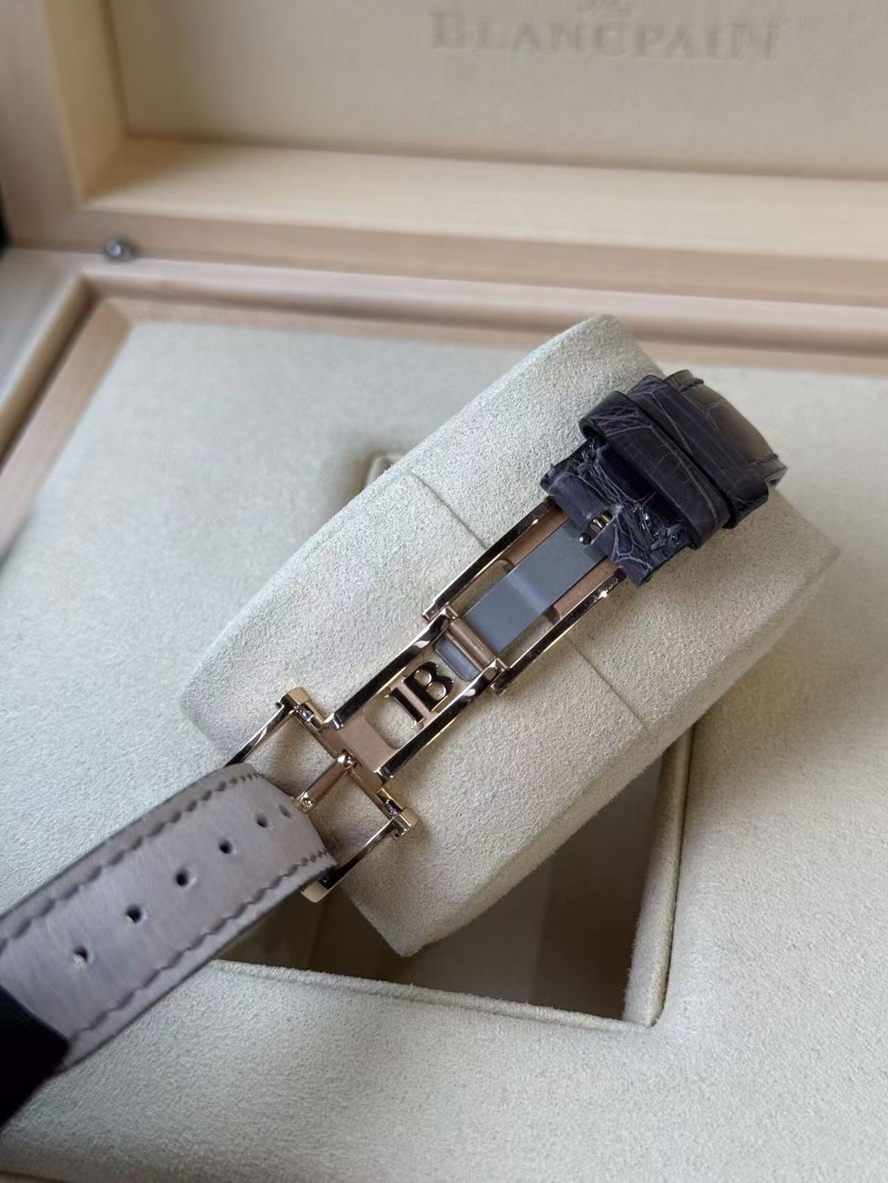 Blancpain 3650A-3754-58B detail 4