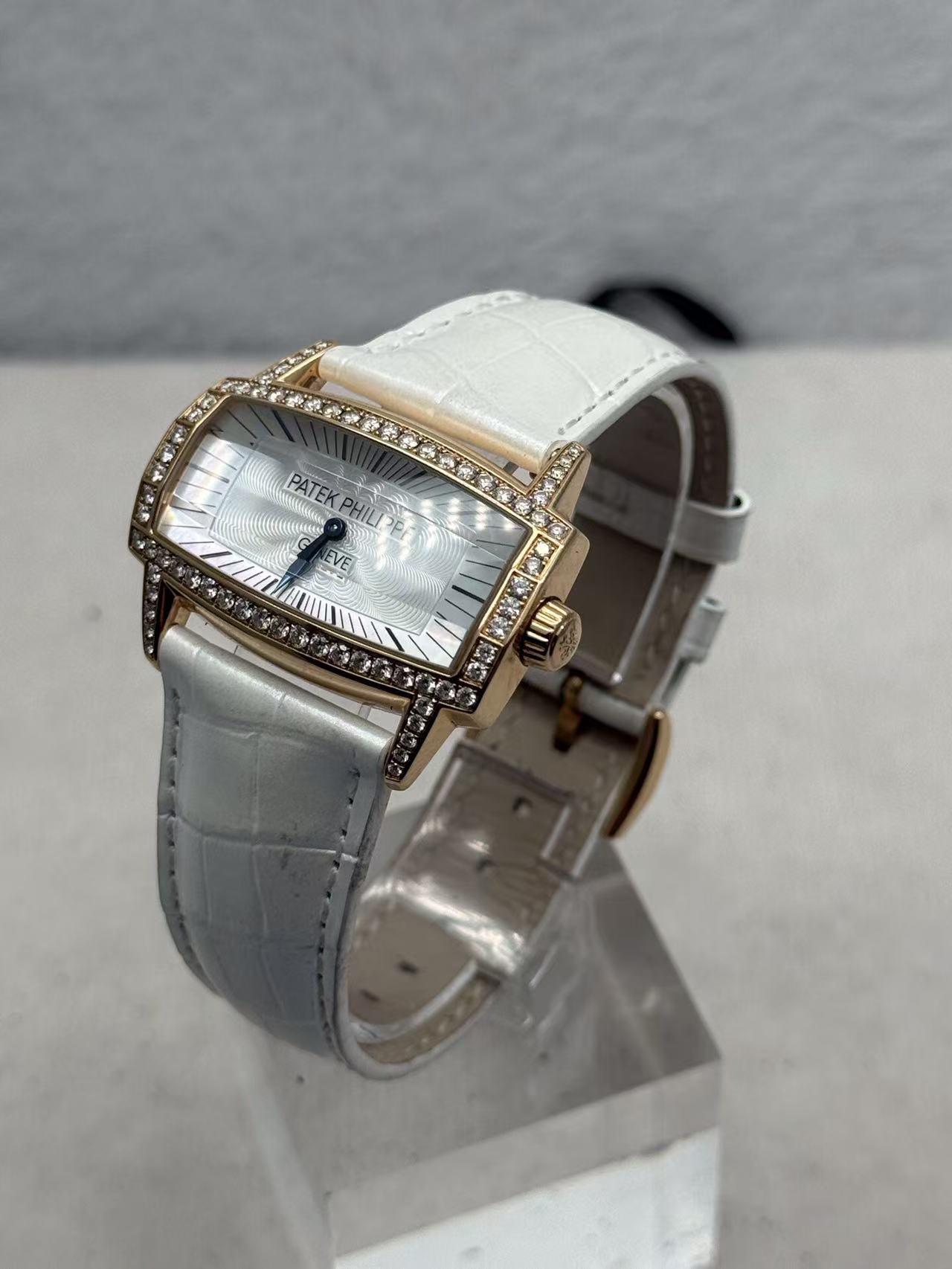 Patek Philippe 4980R-001 detail 7
