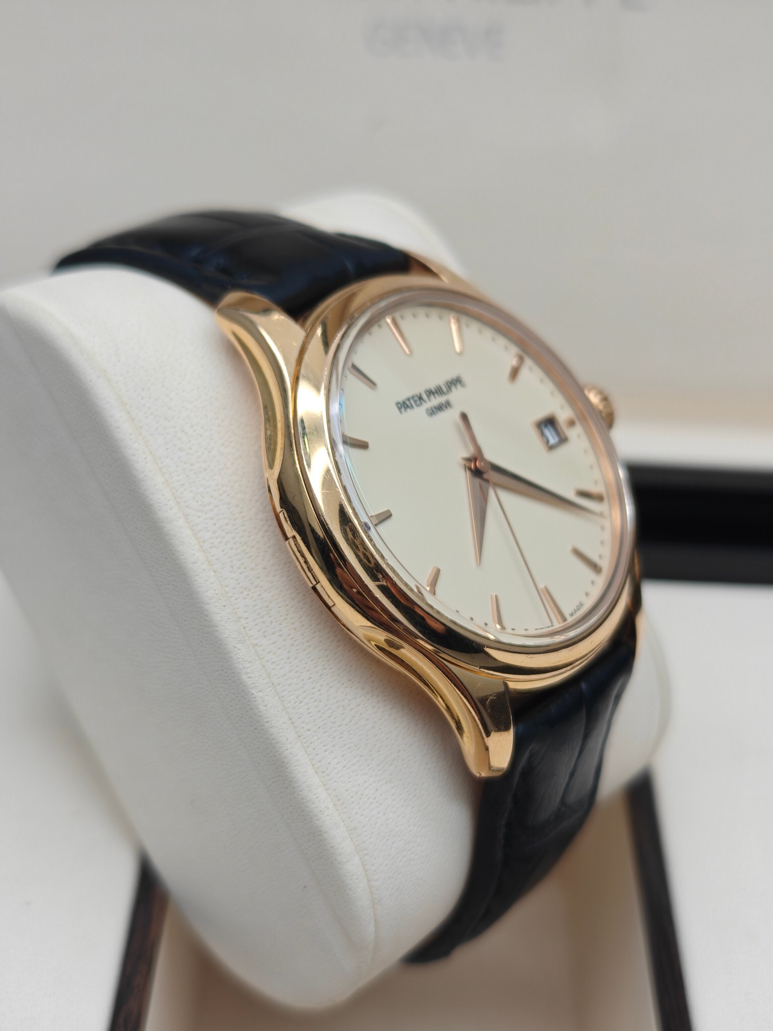 Patek Philippe 5227R detail 3