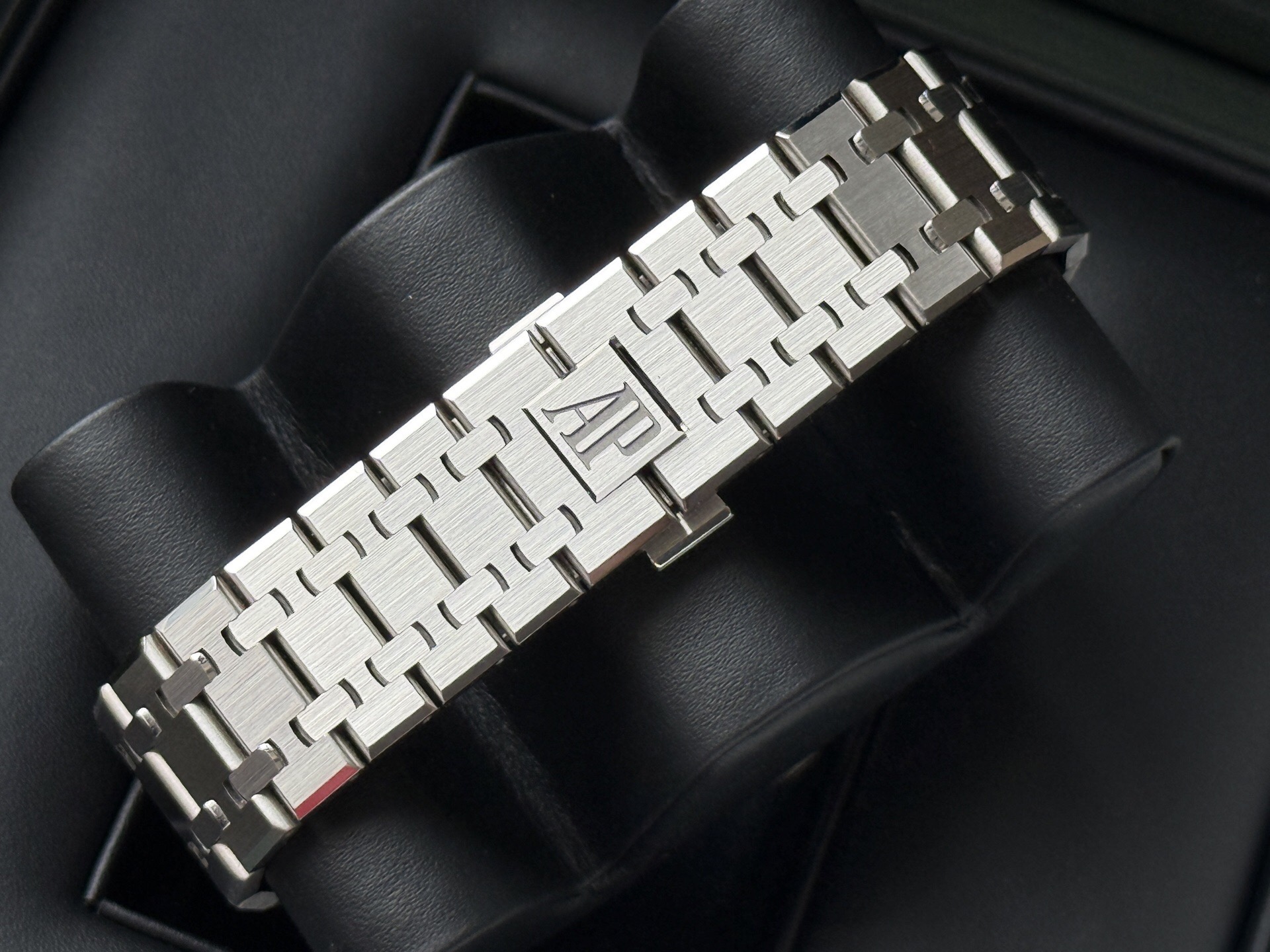 Audemars Piguet 26240ST detail 5