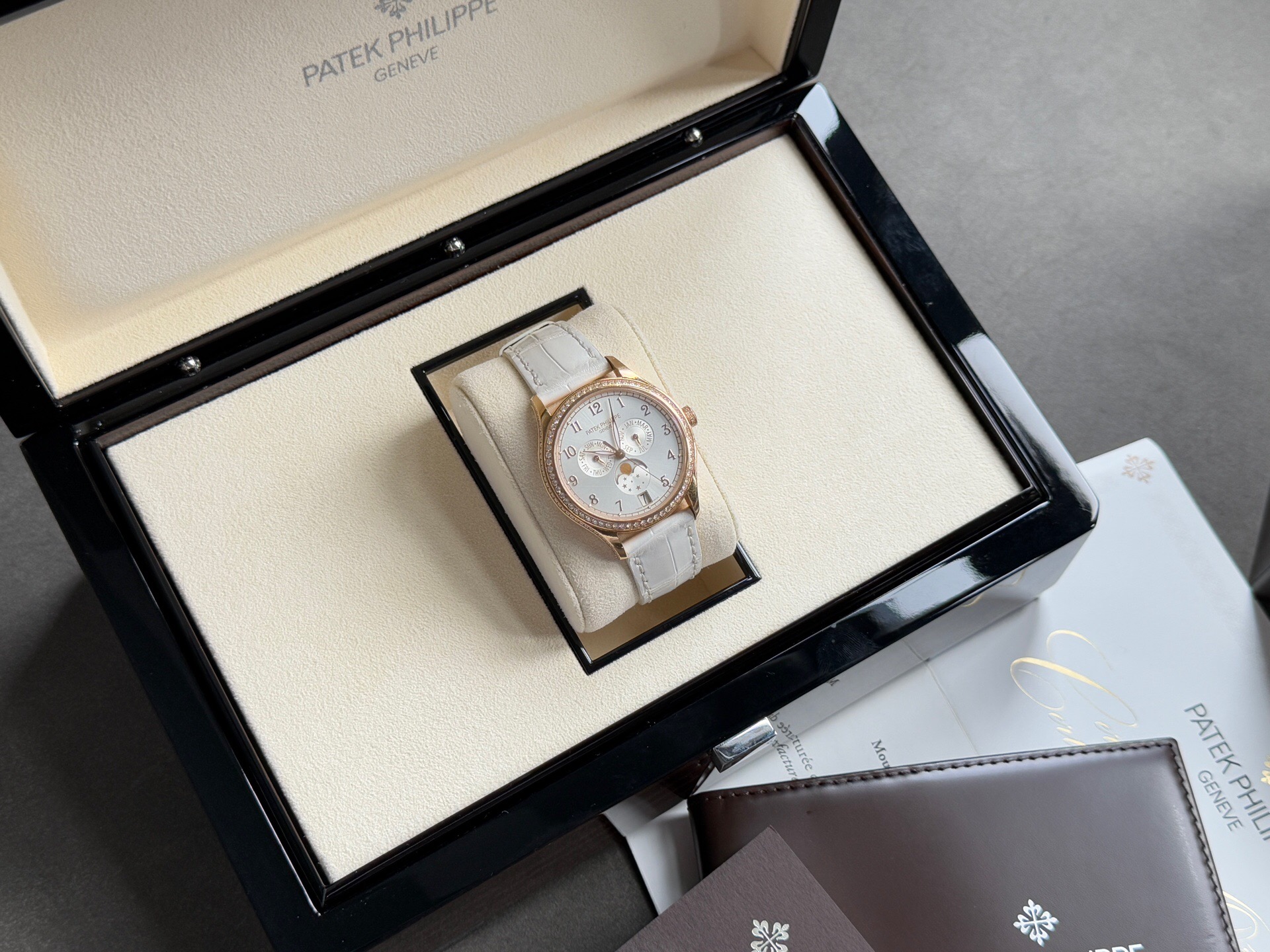 Patek Philippe 4947R-001 detail 5