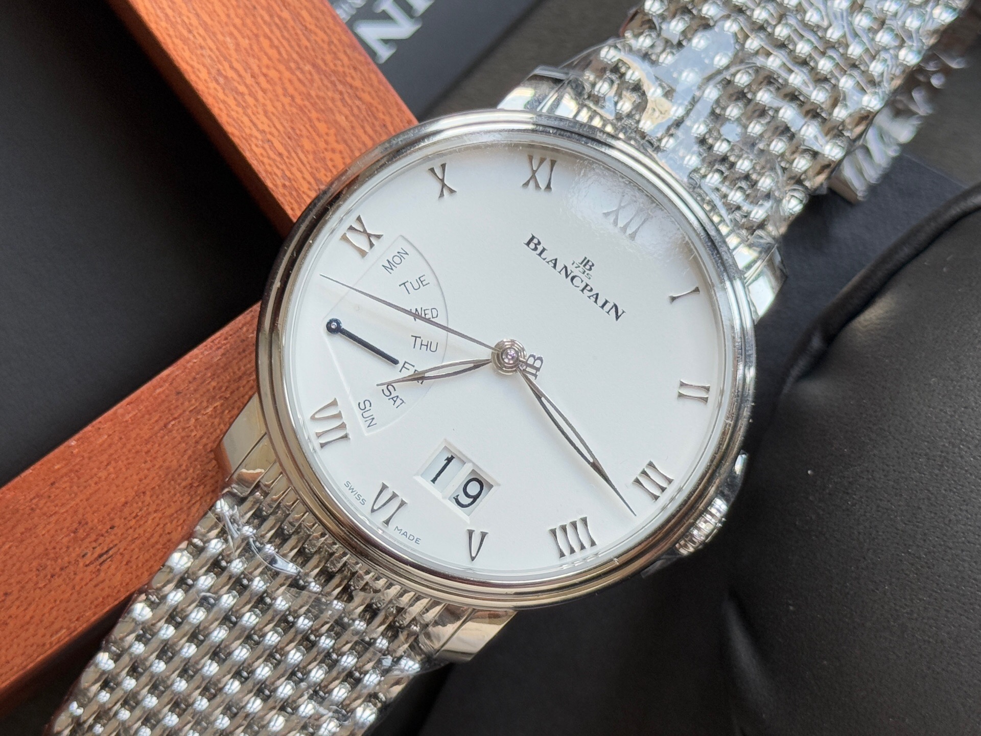 Blancpain 6668-1127-MMB detail 4