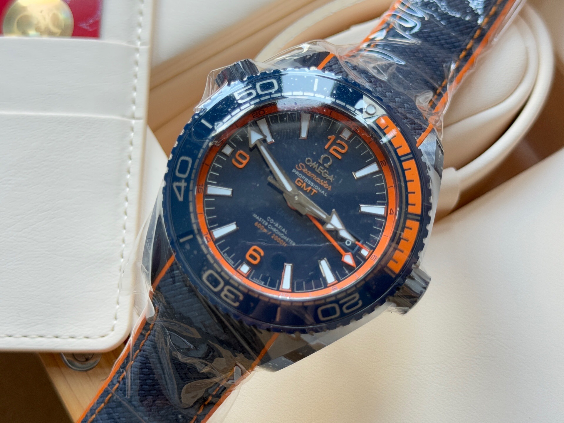 Omega 215.92.46.22.03.001 detail 4