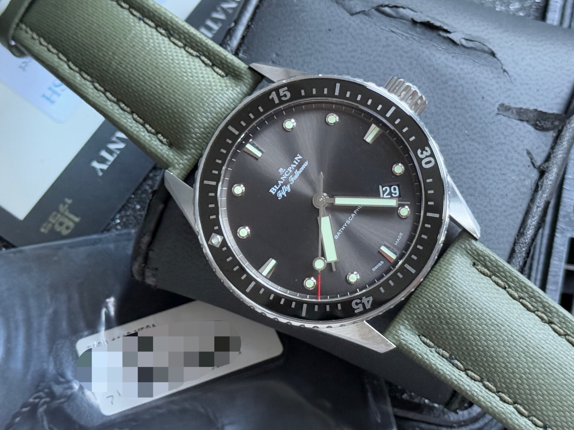 Blancpain 5000-1110-B52A detail 2