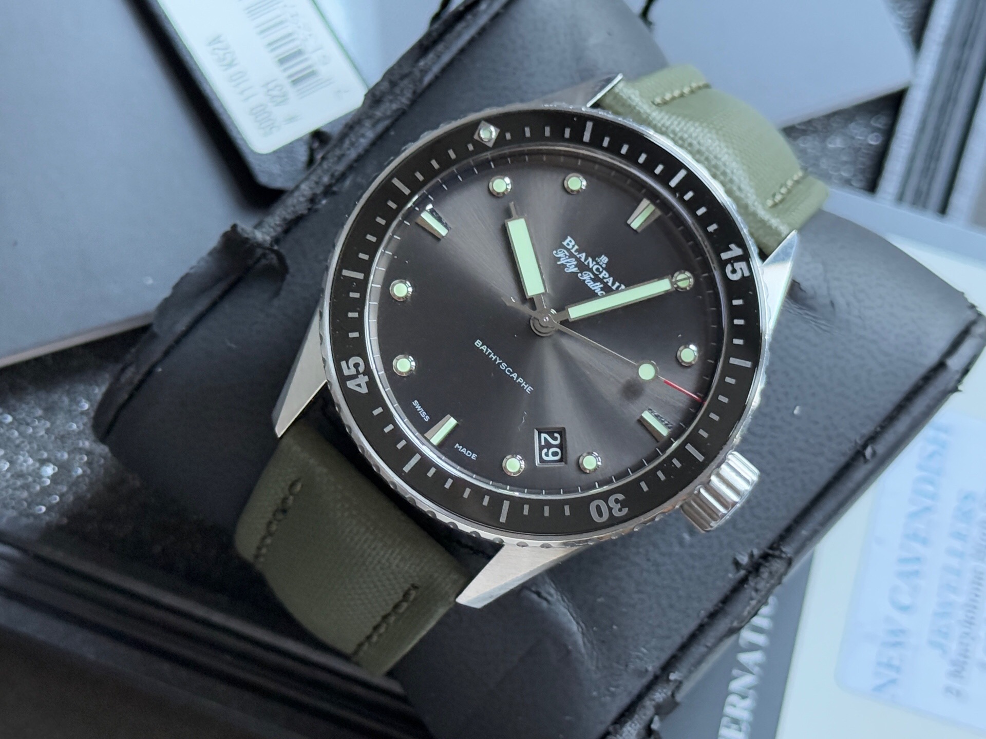 Blancpain 5000-1110-B52A detail 3