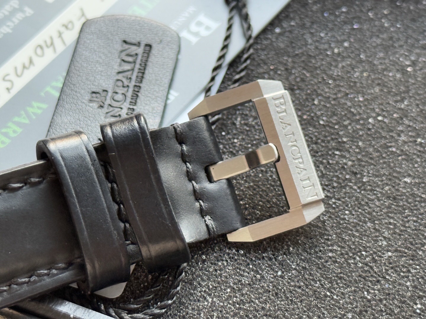 Blancpain 5000-1110-B52A detail 4