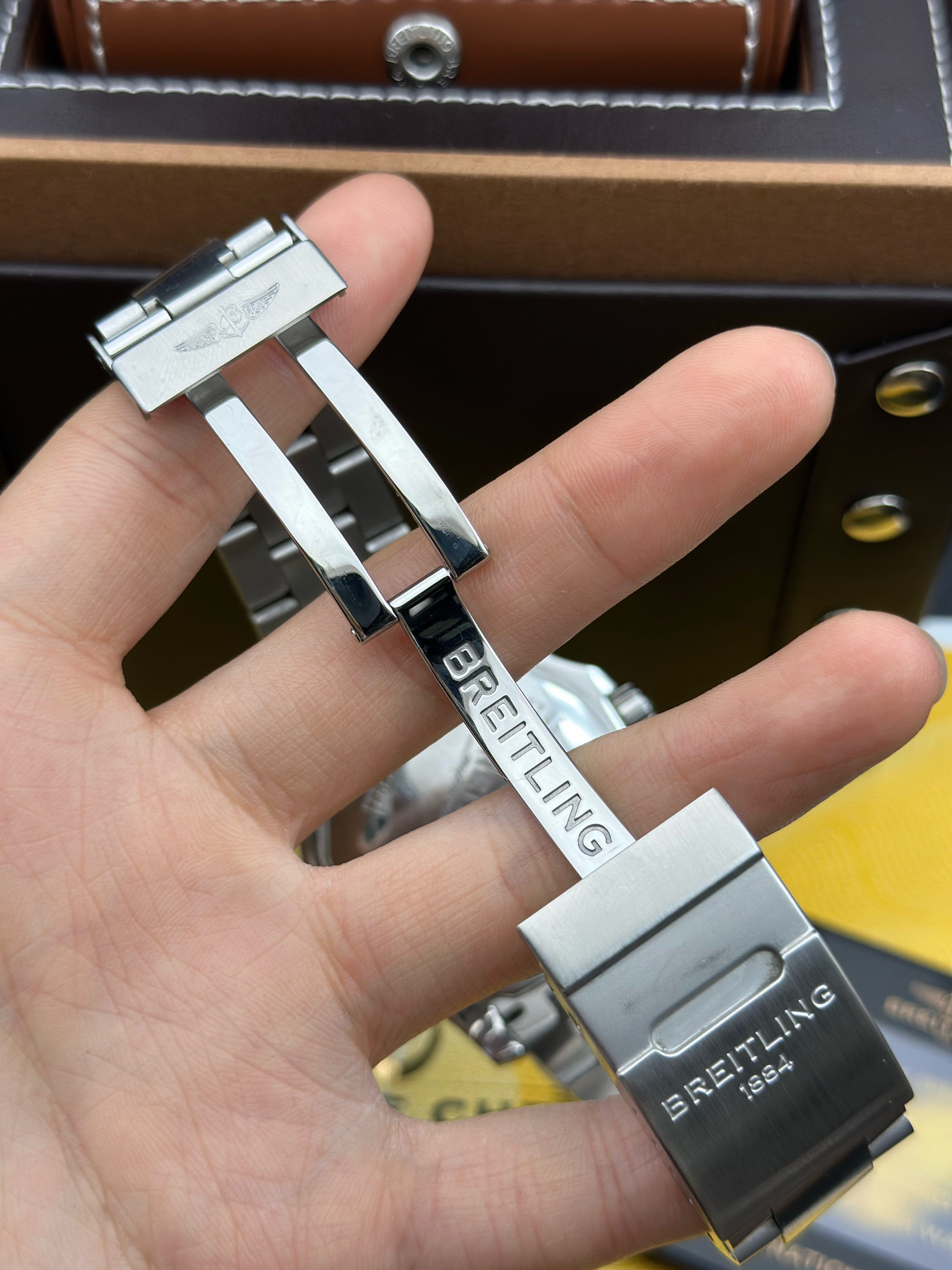 Breitling Y1739316 / C959 detail 5