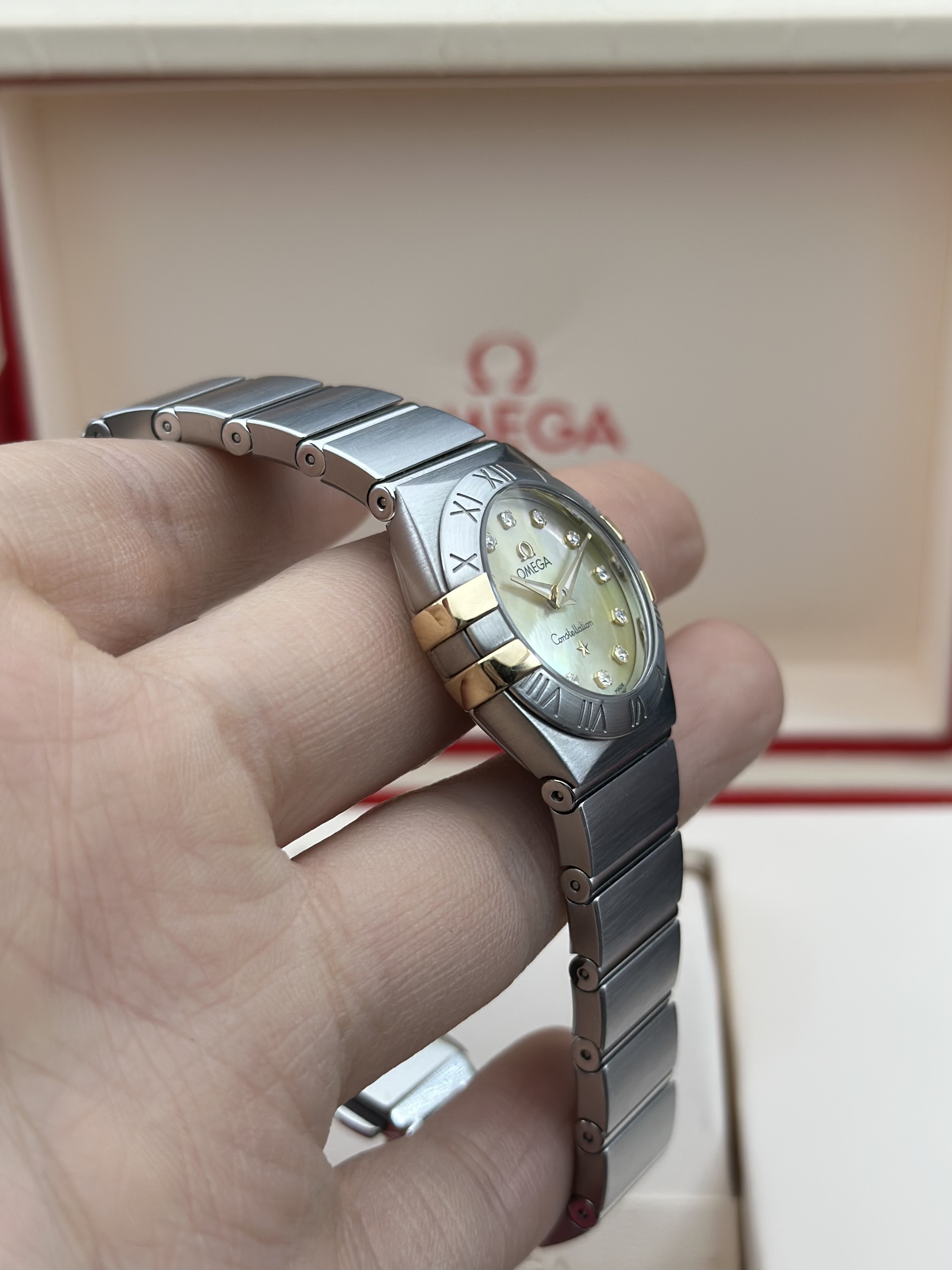 Omega 123.20.24.60.57.002 detail 2