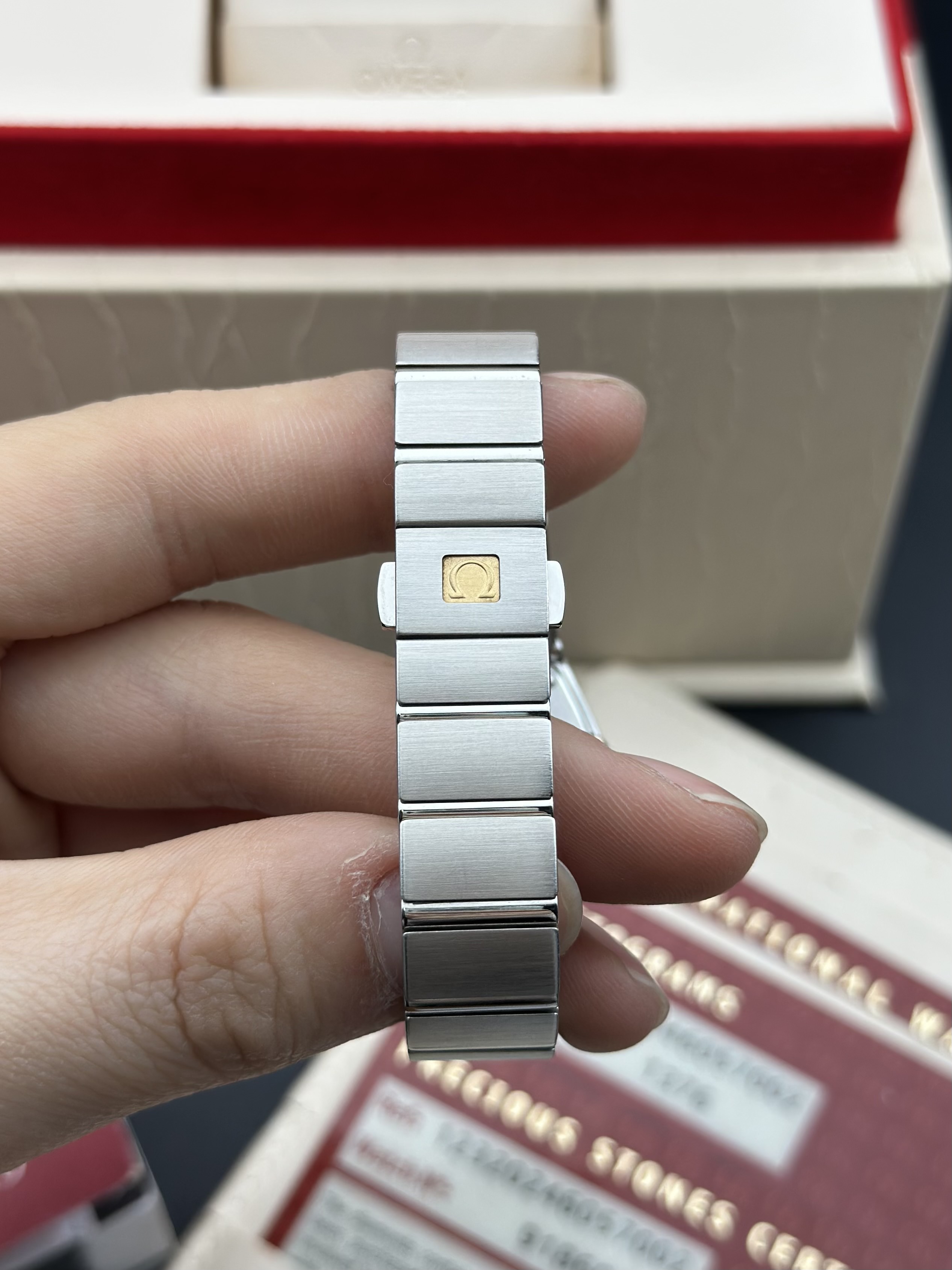 Omega 123.20.24.60.57.002 detail 4