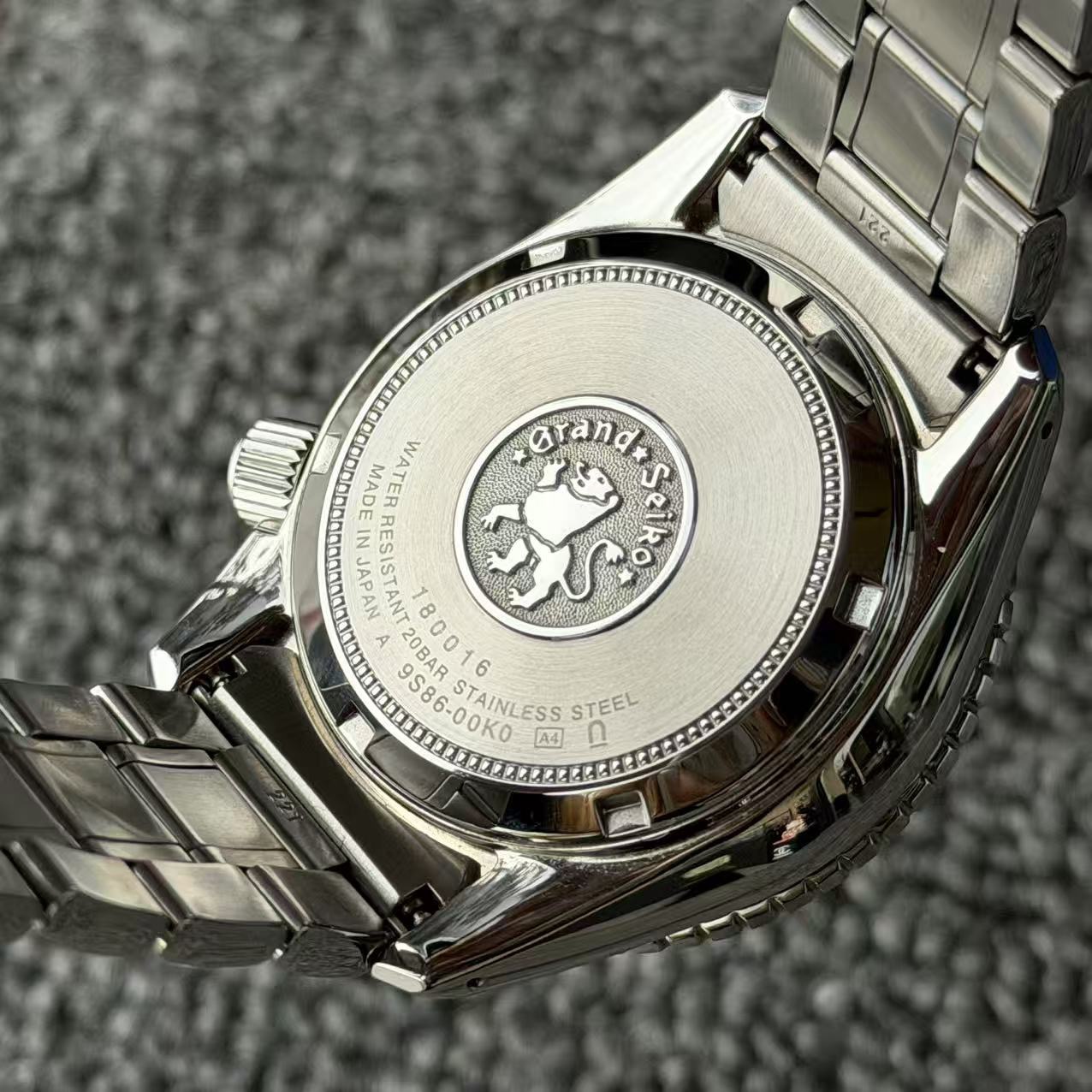Seiko SBGJ237G detail 6