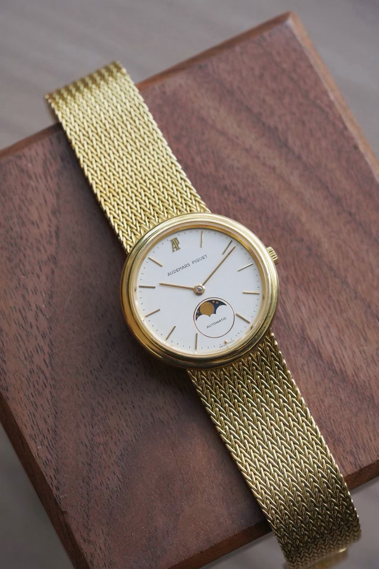 Audemars Piguet Vintage detail 1