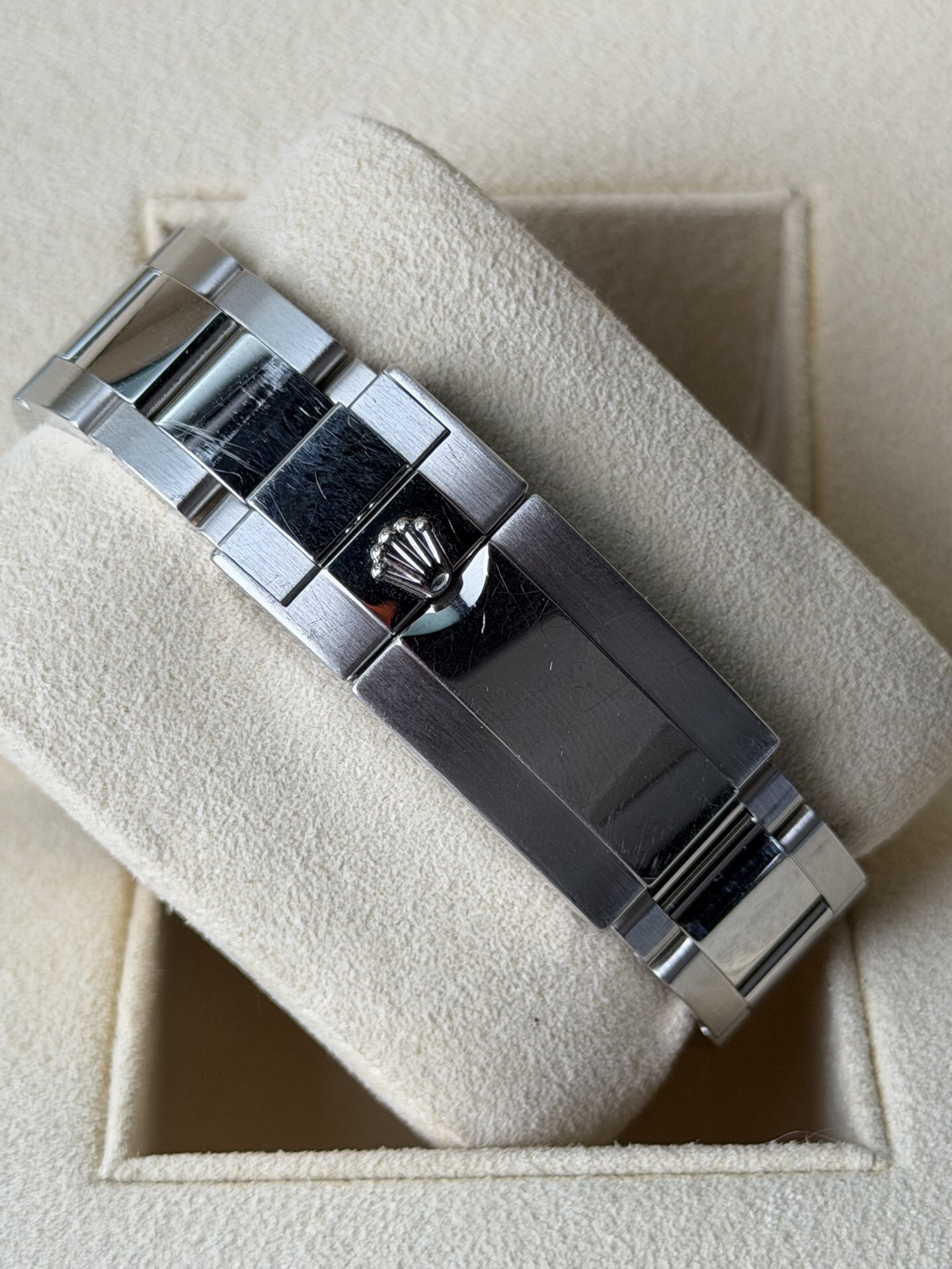 Rolex 116506-0002 detail 5