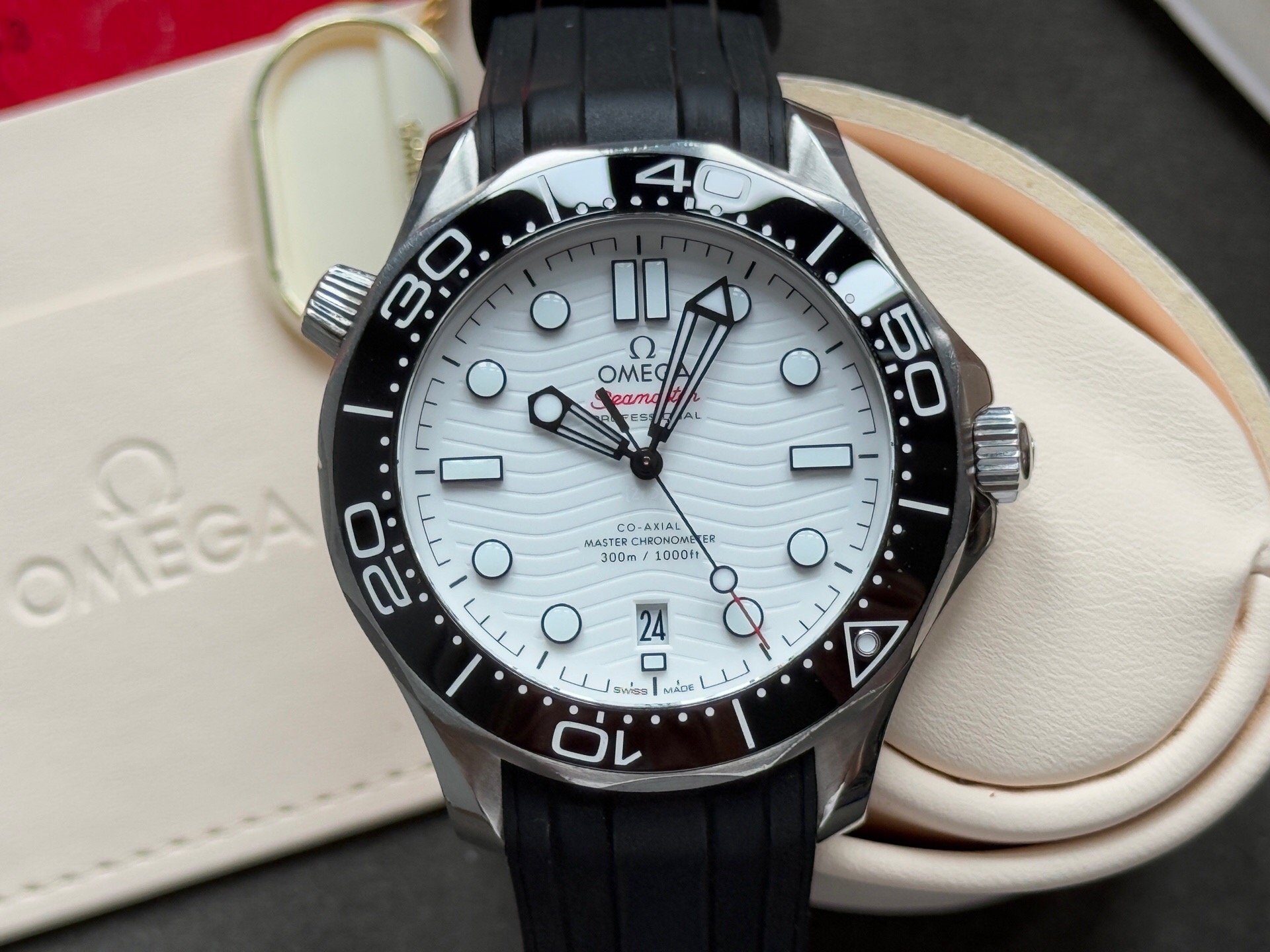 Omega 210.32.42.20.04.001