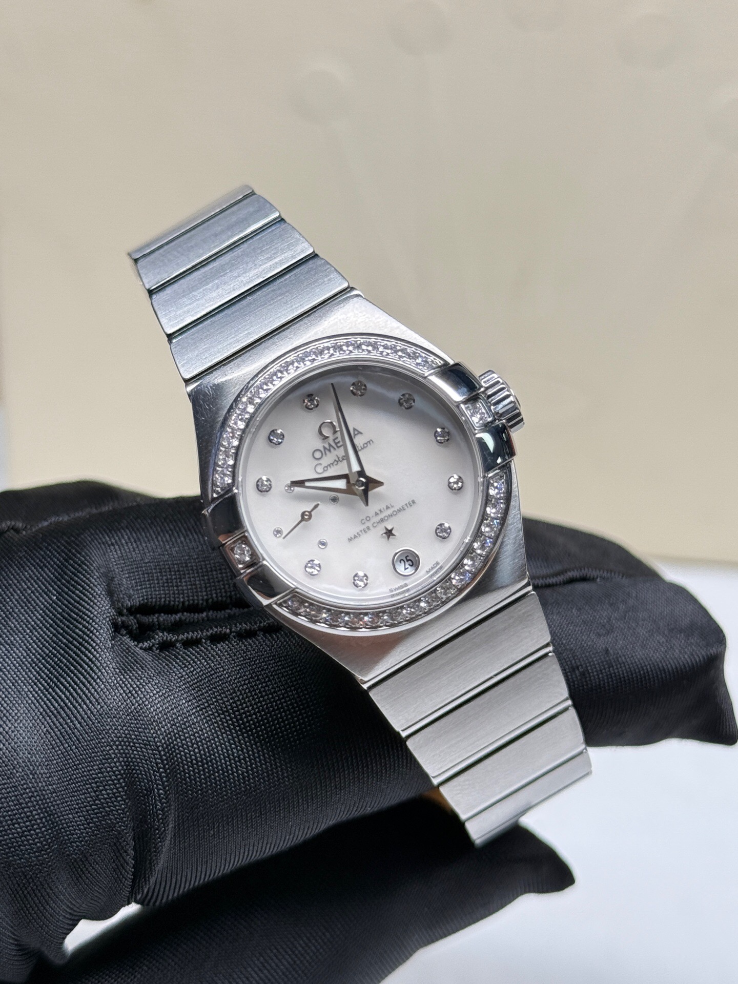 Omega 127.15.27.20.55.001 detail 3