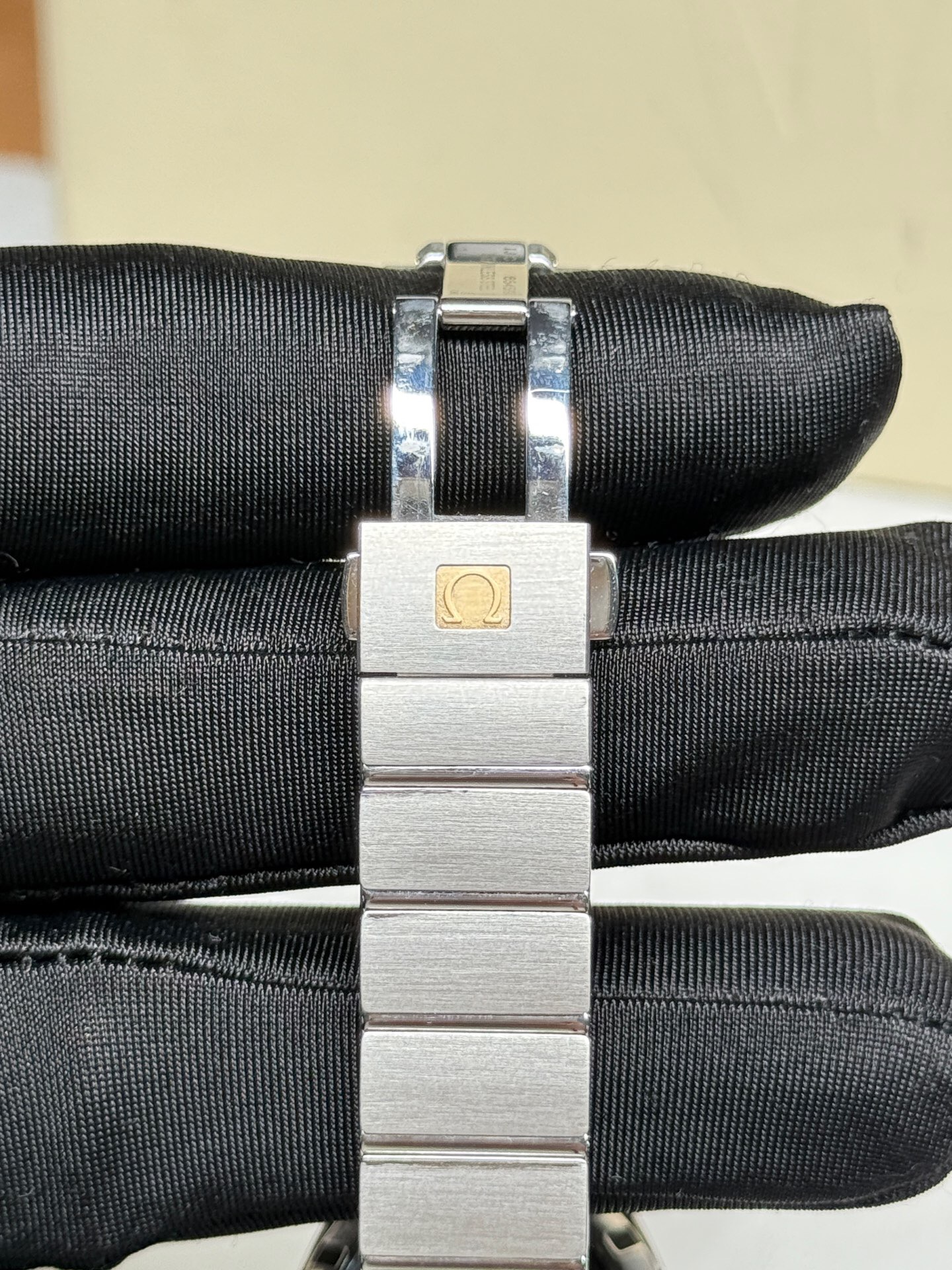 Omega 127.15.27.20.55.001 detail 5