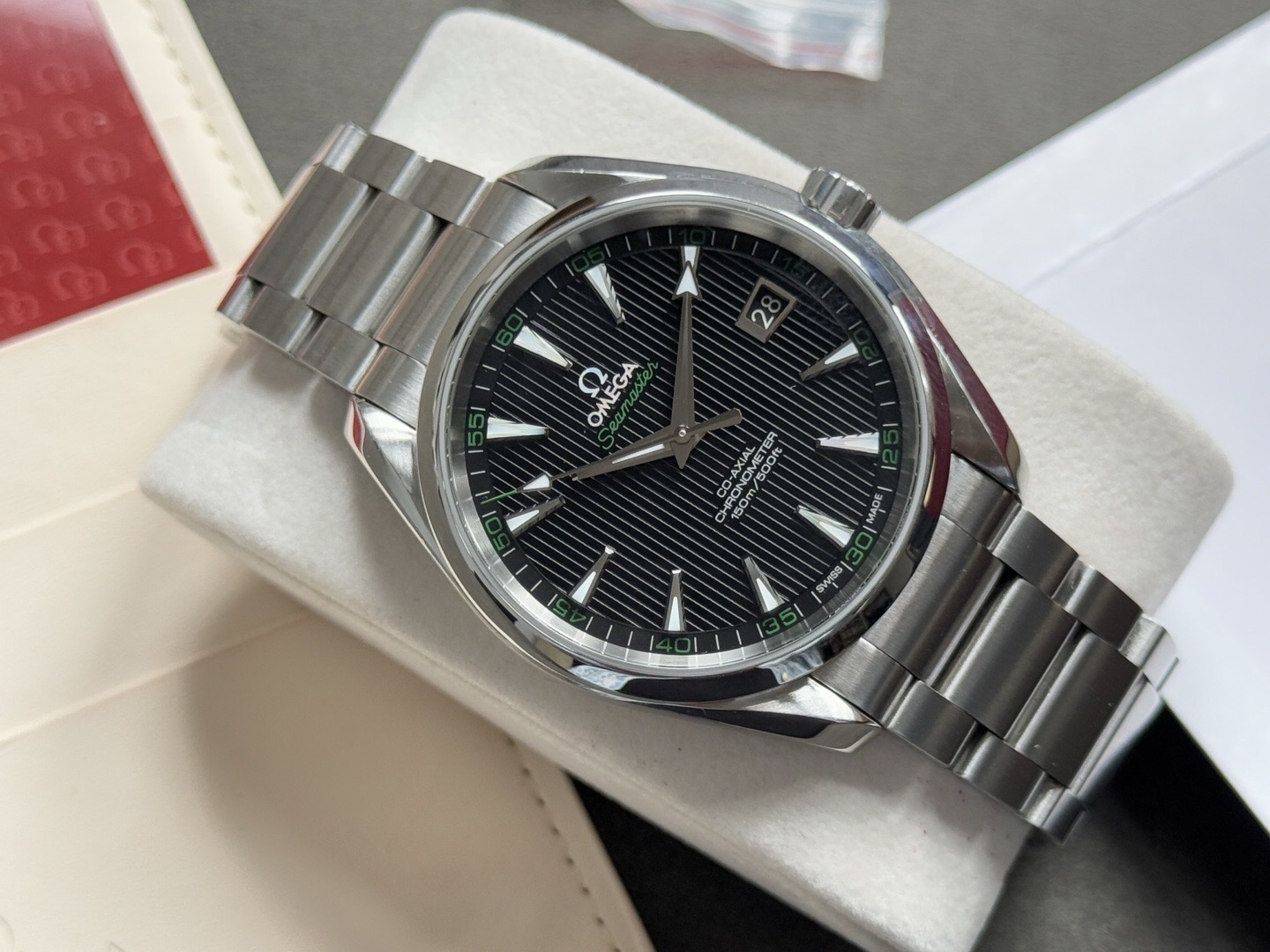 Omega 231.10.42.21.01.001 detail 2