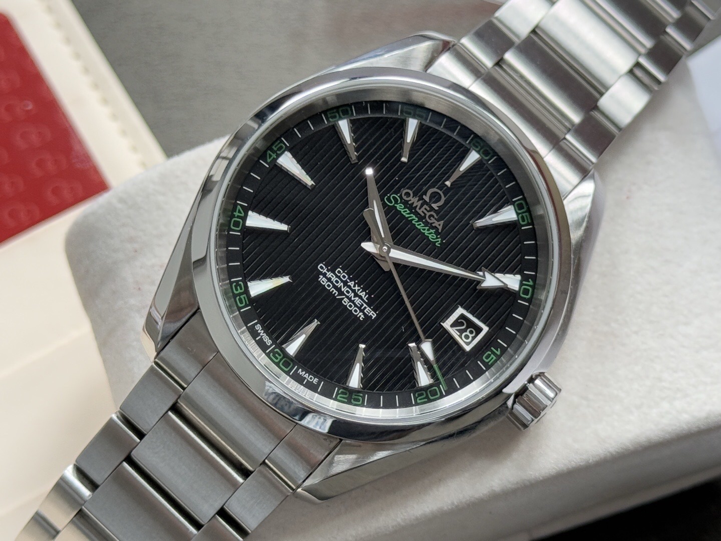 Omega 231.10.42.21.01.001 detail 3