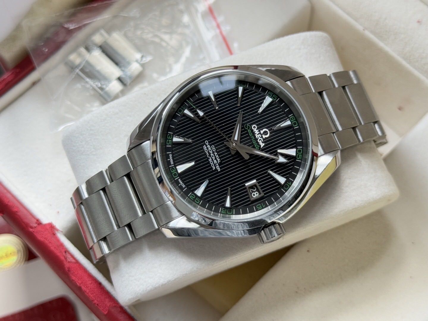Omega 231.10.42.21.01.001 detail 4