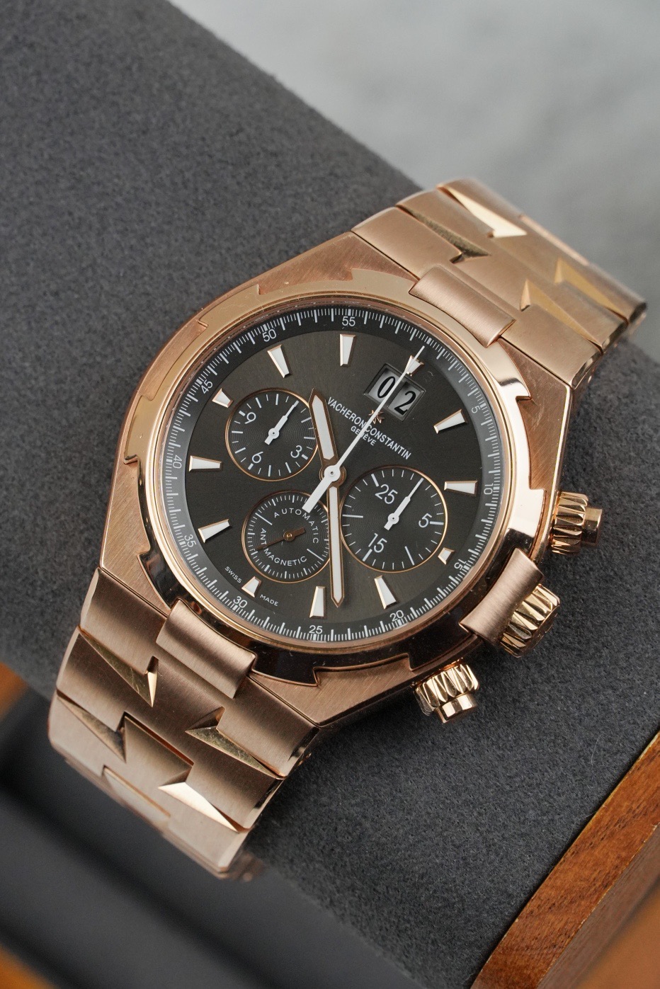 Vacheron Constantin 49150 / B01R detail 1