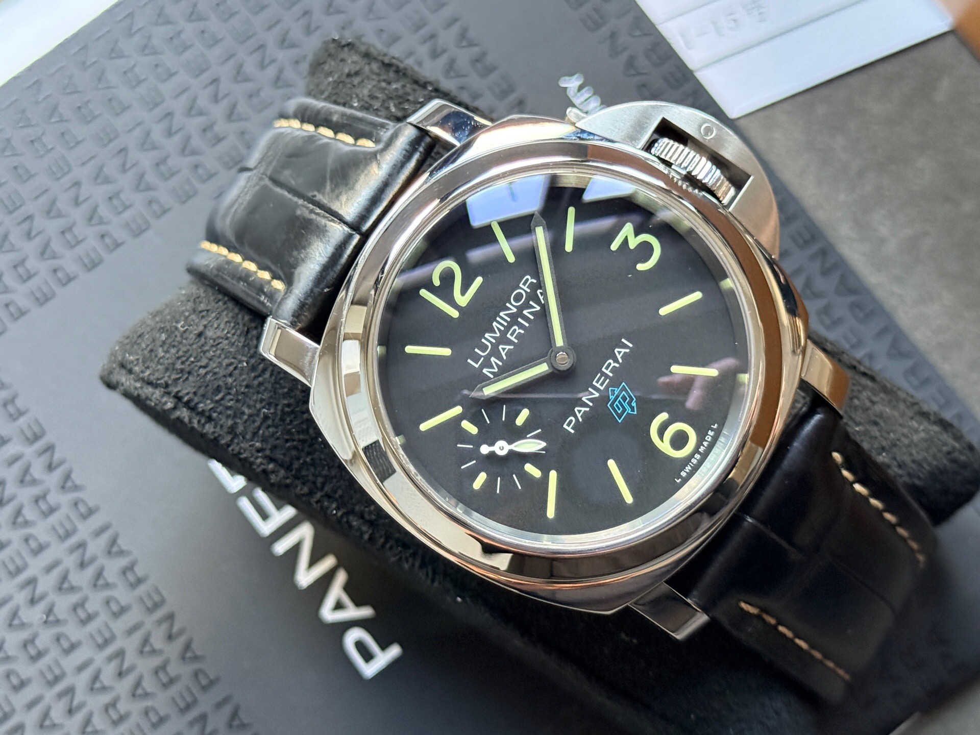 Panerai PAM00777 detail 3