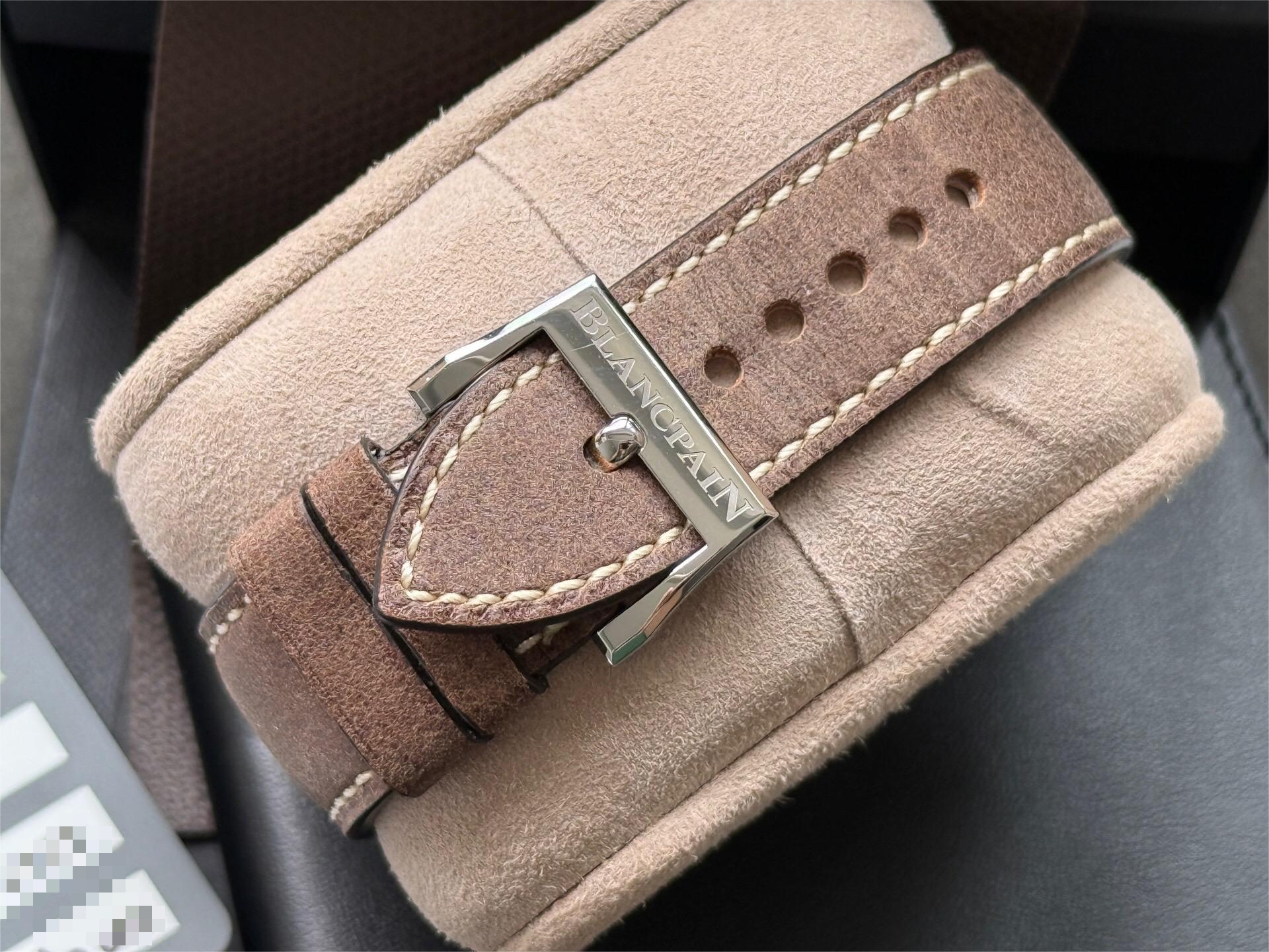 Blancpain AC01-1130-63A detail 4