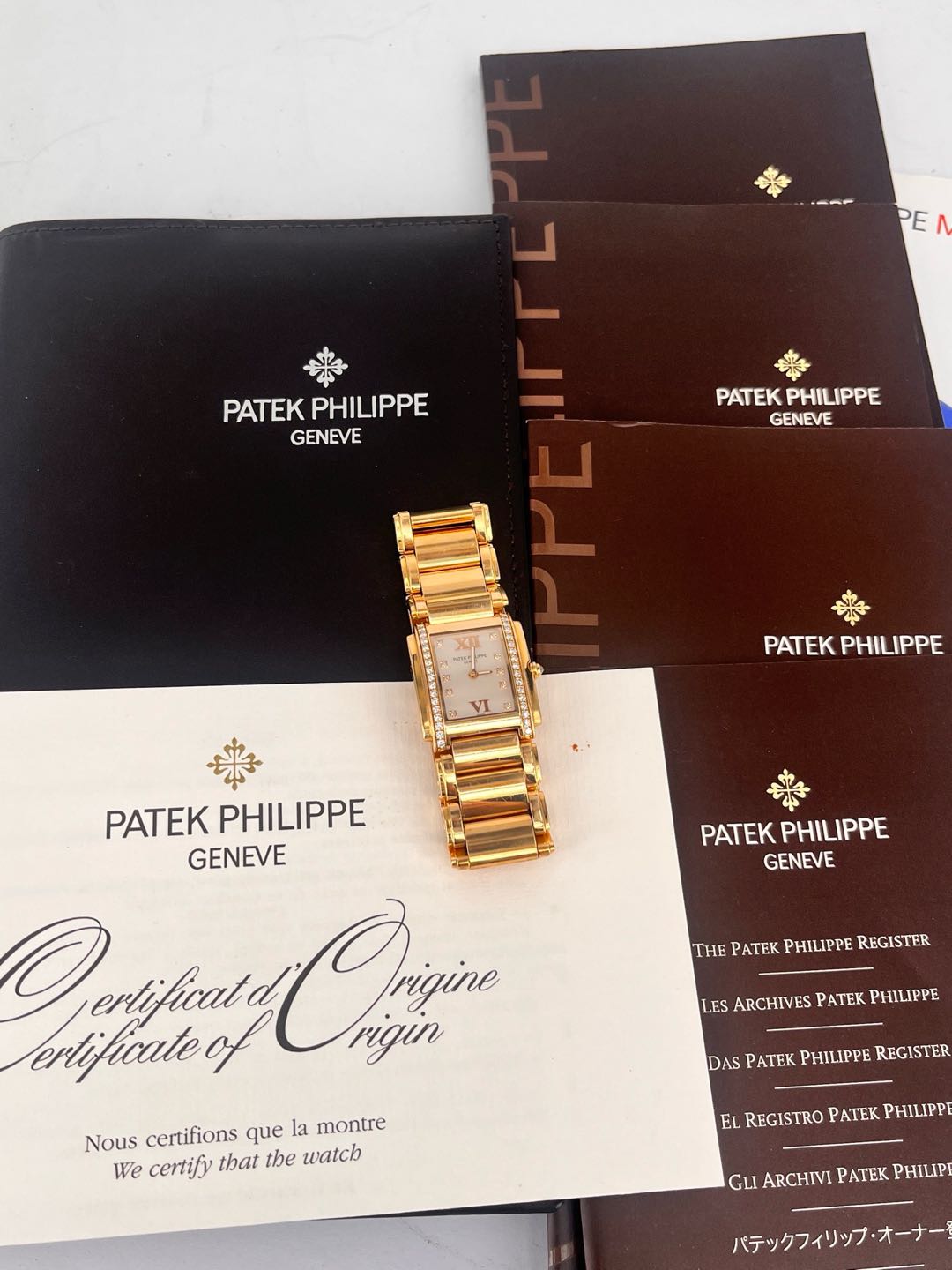 Patek Philippe 4910 / 11R-011 detail 6