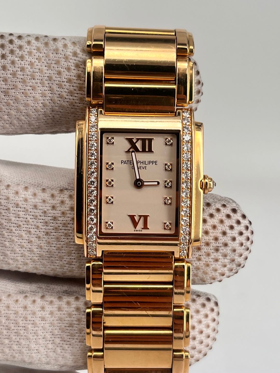 Patek Philippe 4910 / 11R-011
