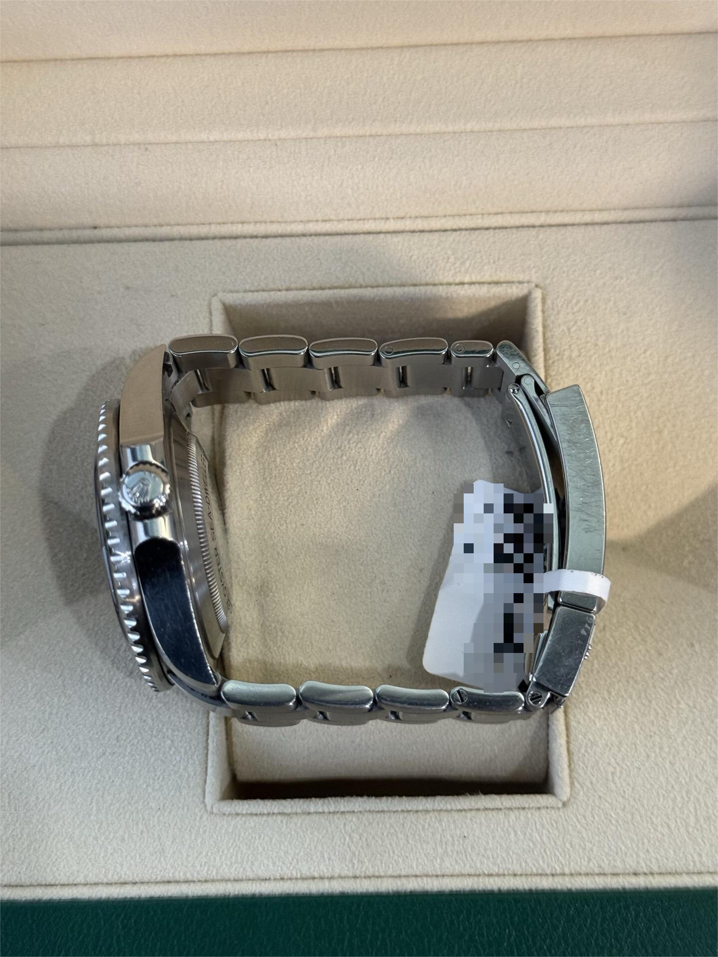 Rolex 126600-0001 detail 2
