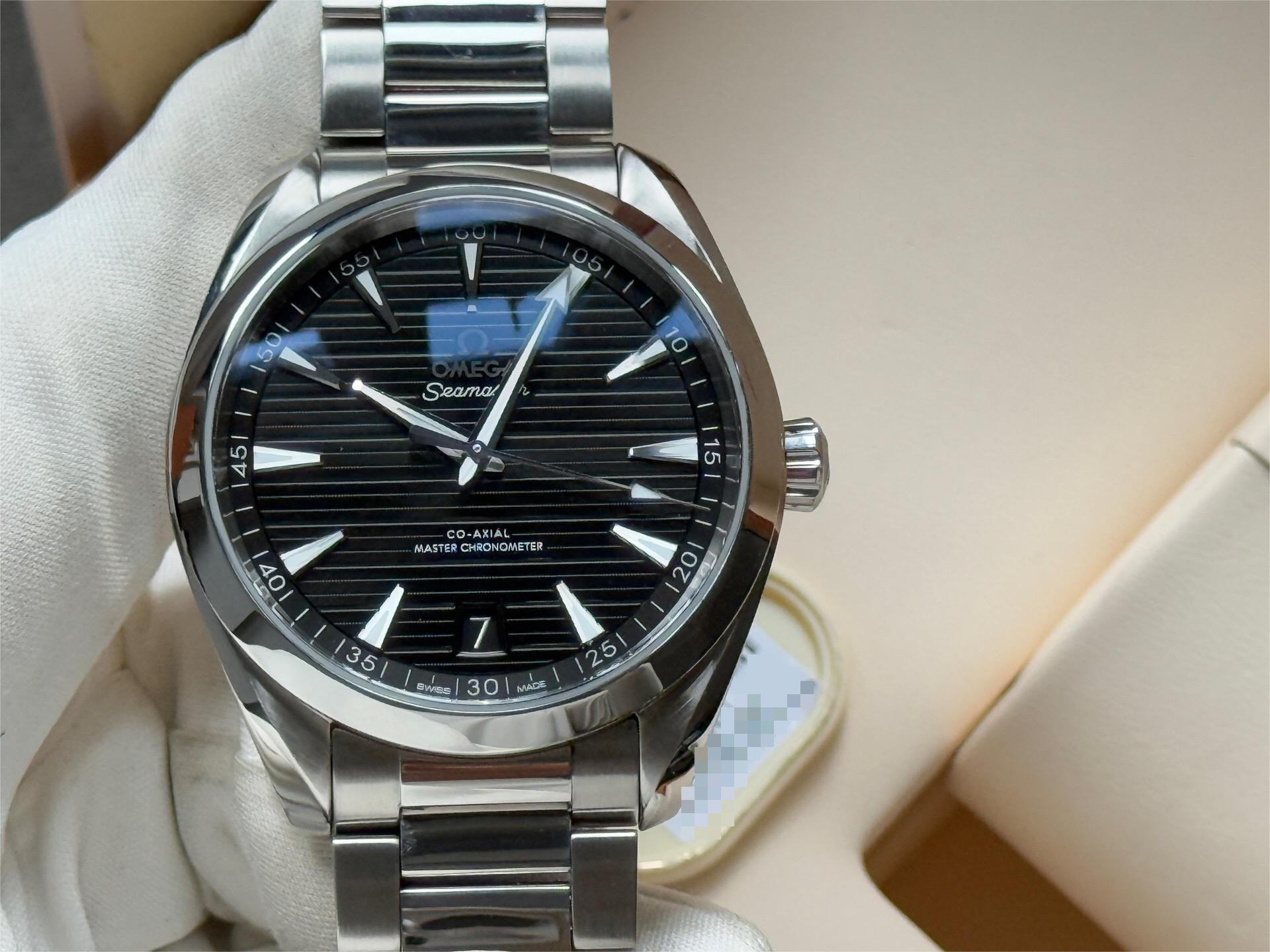 Omega 220.10.41.21.01.001
