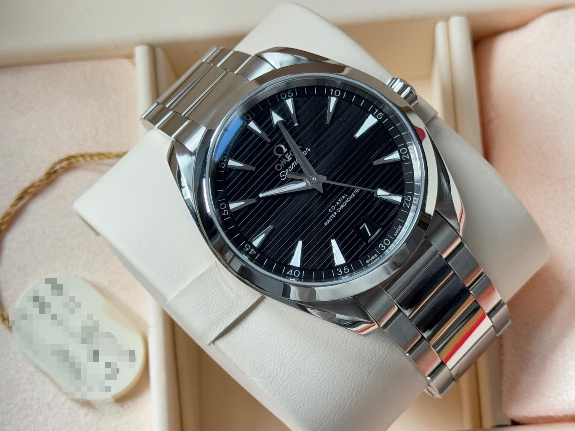 Omega 220.10.41.21.01.001 detail 2