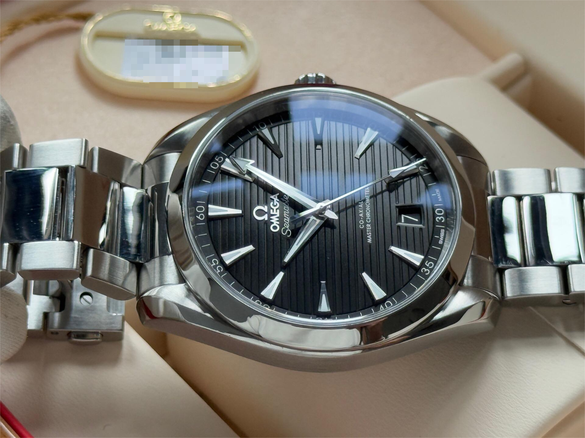 Omega 220.10.41.21.01.001 detail 3