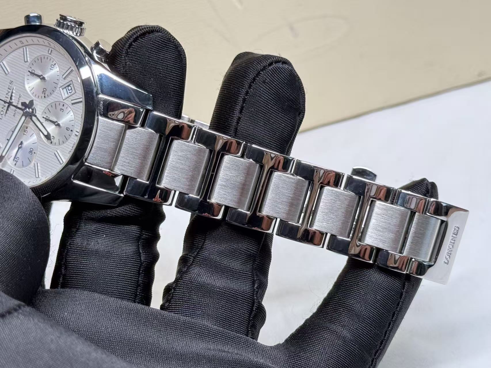 Longines L2.786.4.76.6 detail 3