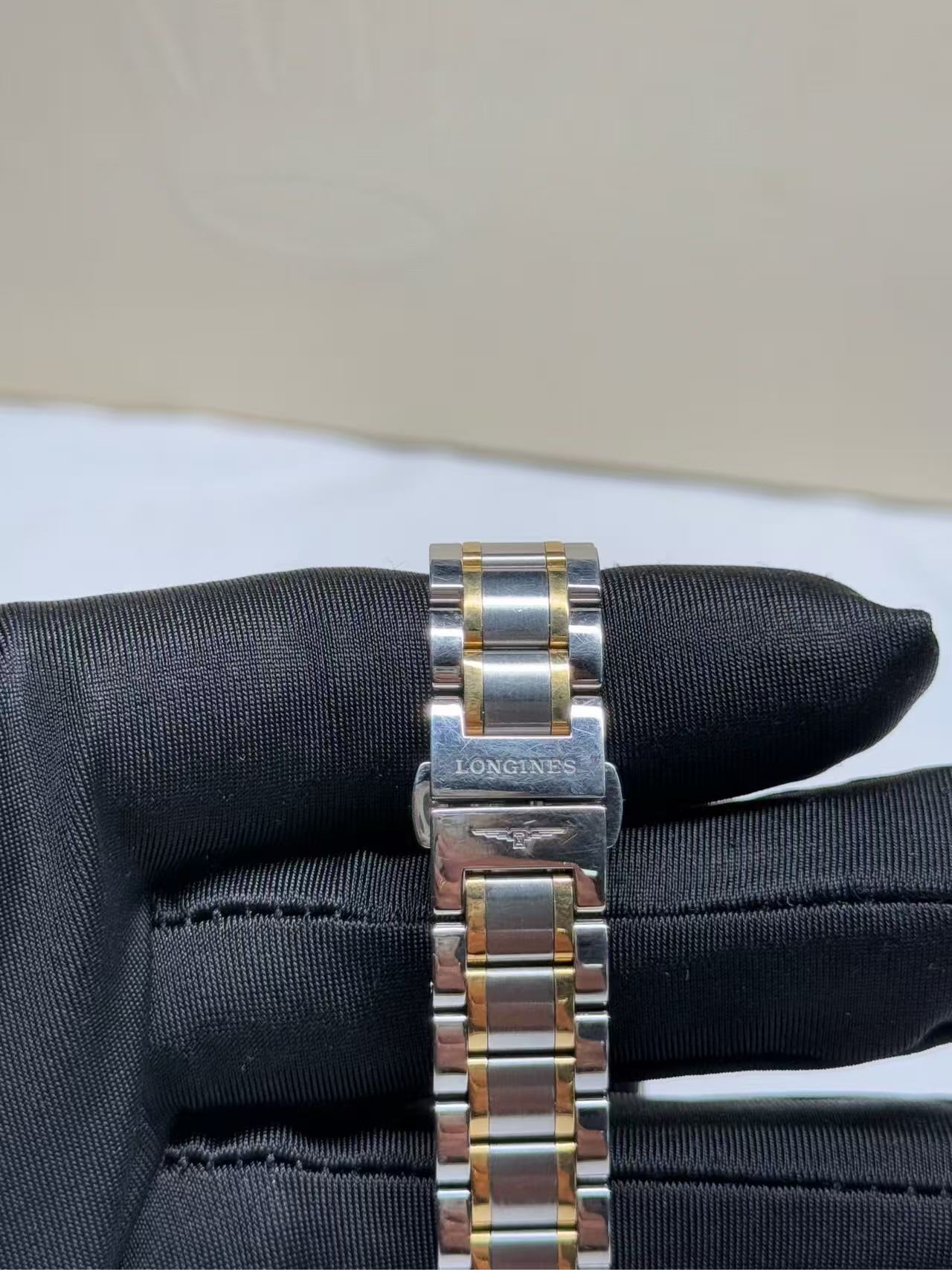 Longines L2.128.5.77.7 detail 4