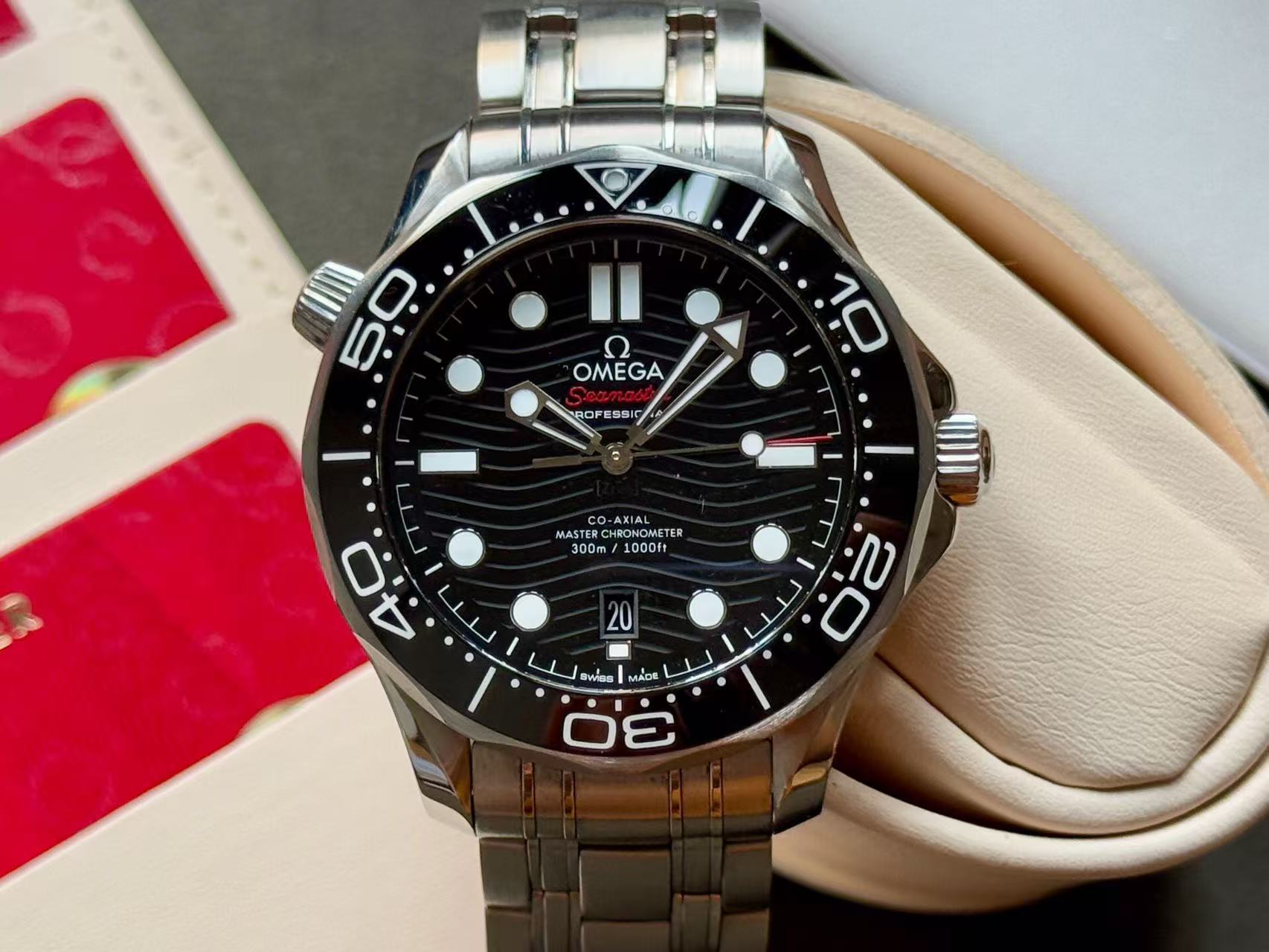 Omega 210.30.42.20.01.001