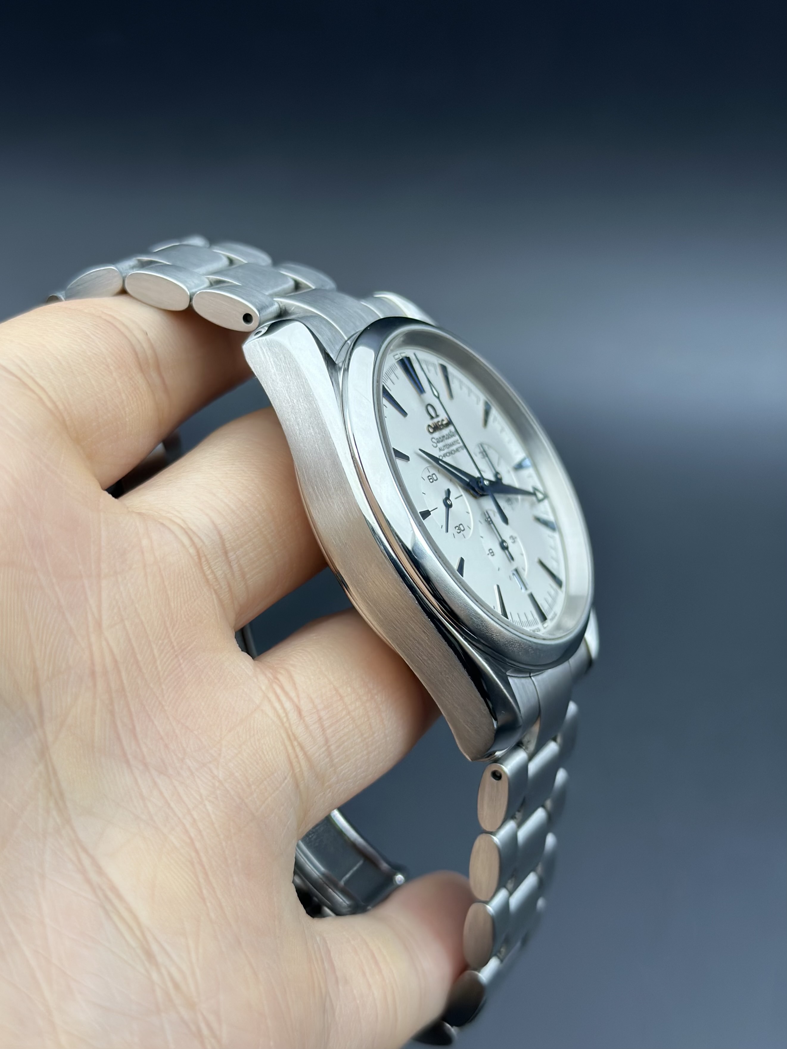 Omega 2512.30.00 detail 3
