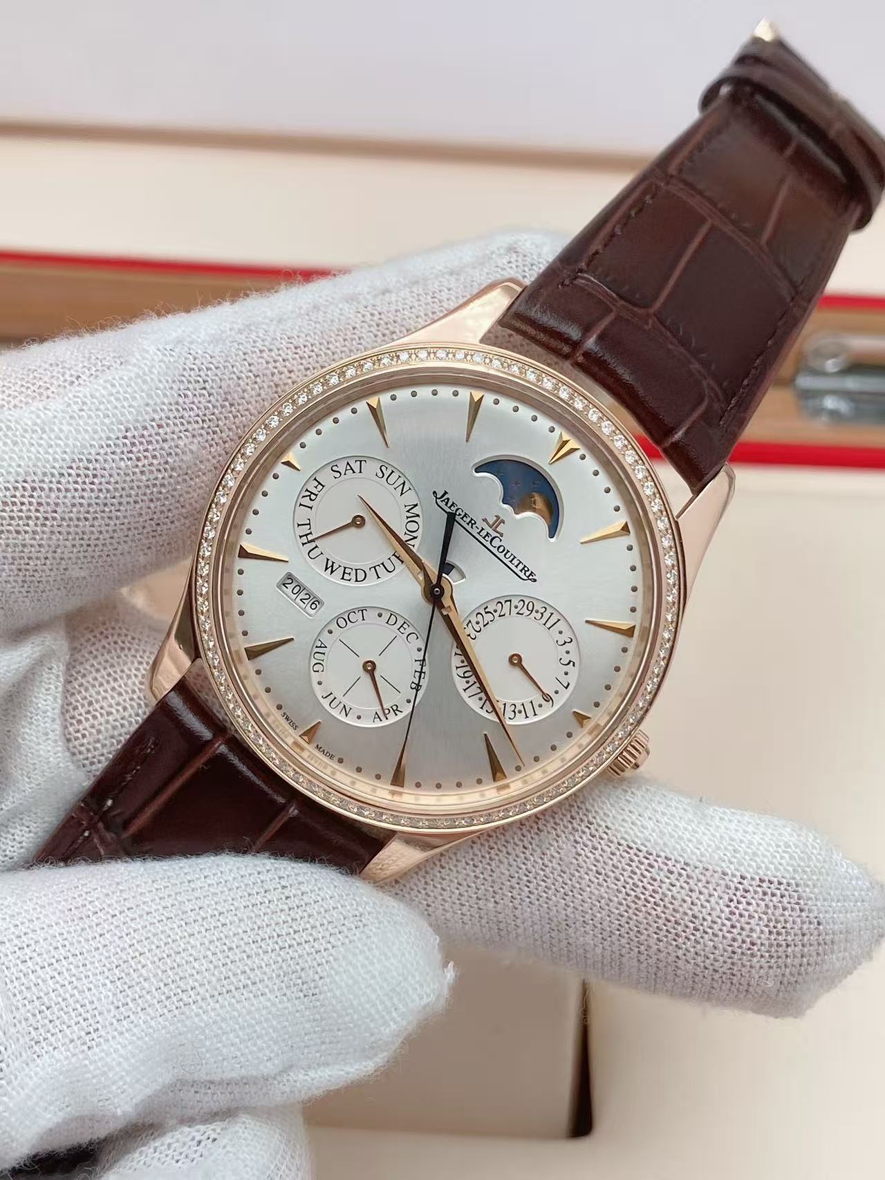 Jaeger-LeCoultre 1302501 detail 3