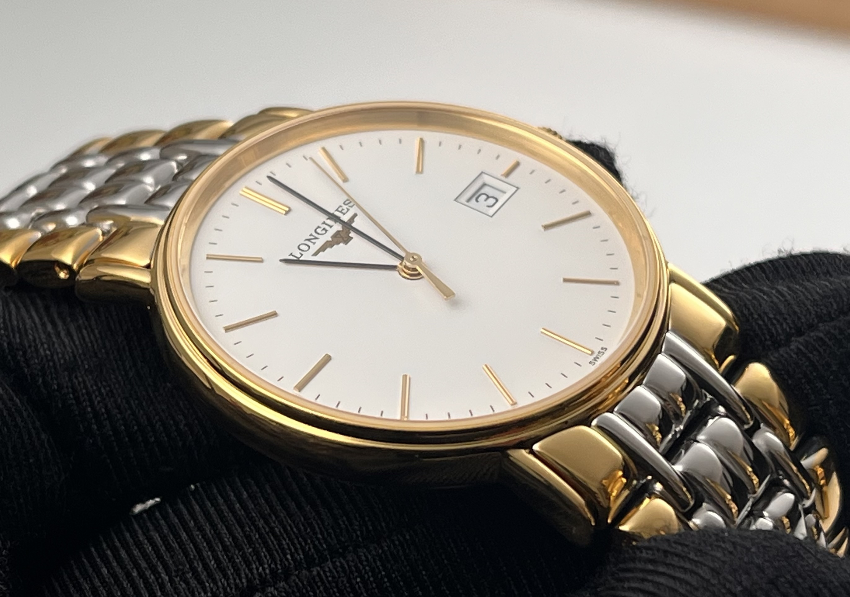 Longines L4.720.2.12.7 detail 3