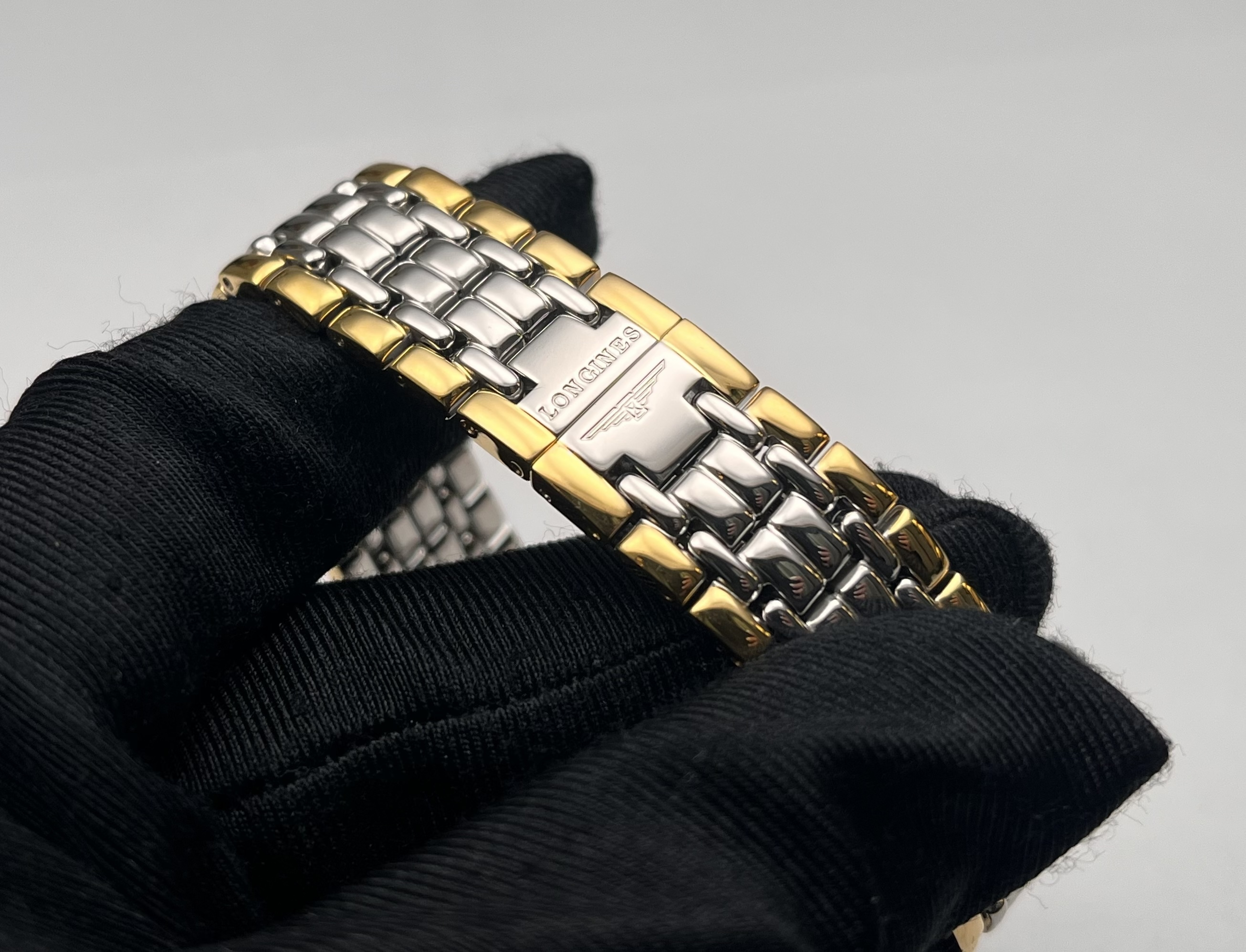 Longines L4.720.2.12.7 detail 5