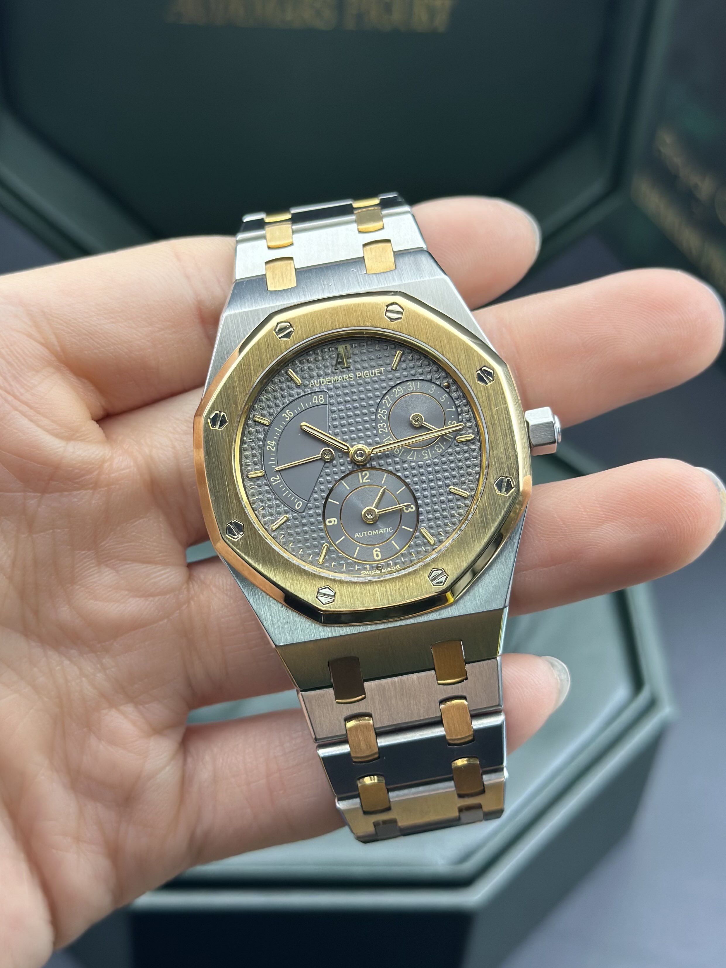 Audemars Piguet 25730SA detail 5
