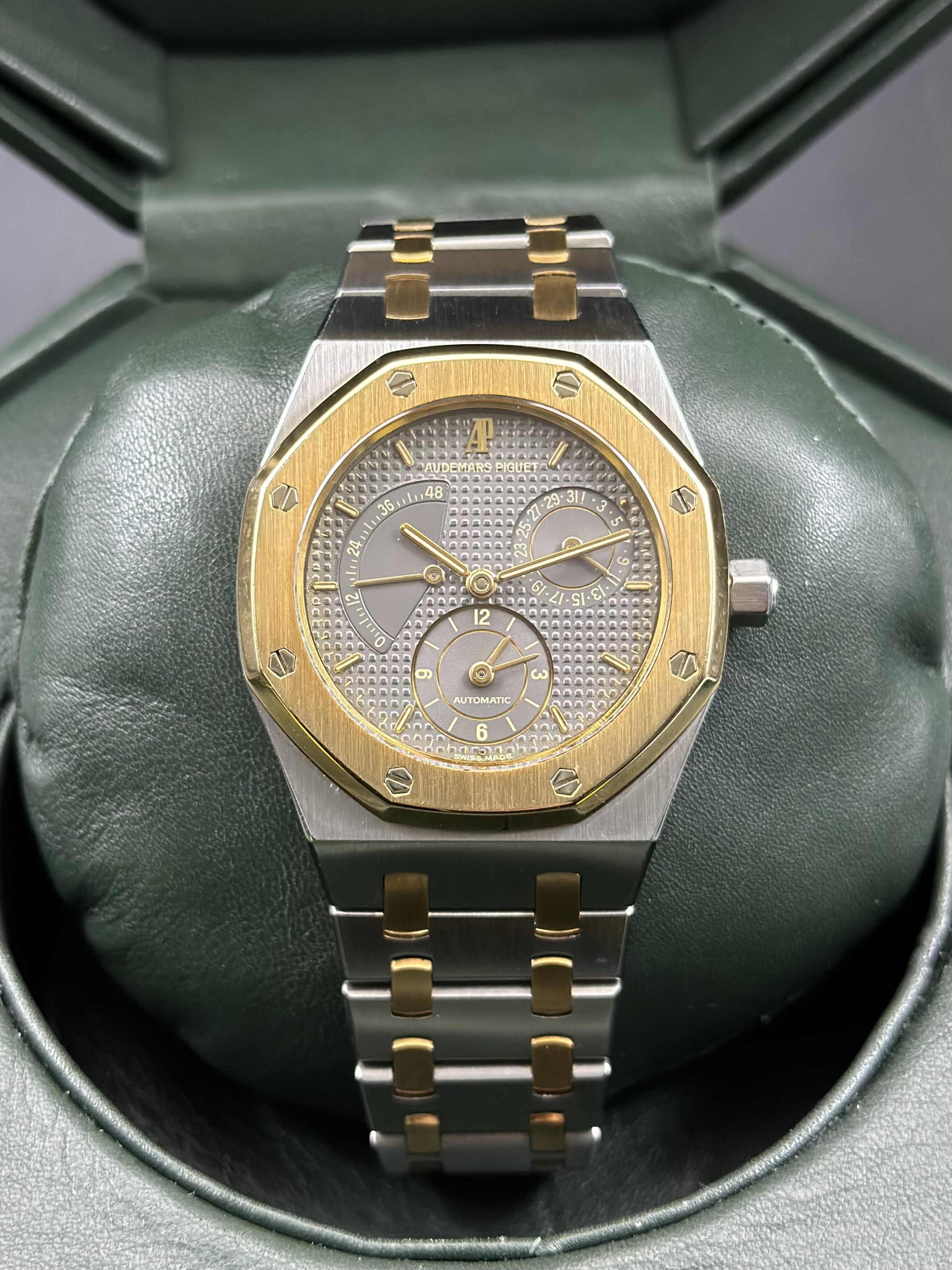 Audemars Piguet 25730SA detail 4