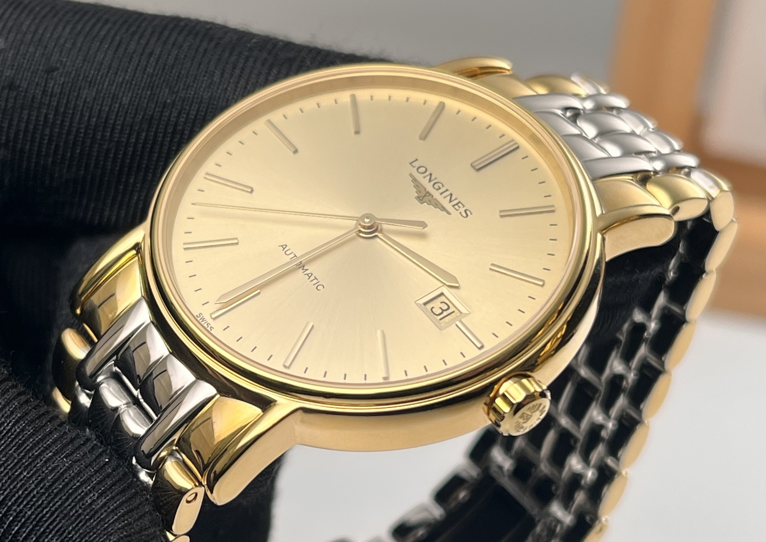 Longines L4.921.2.32.7 detail 3