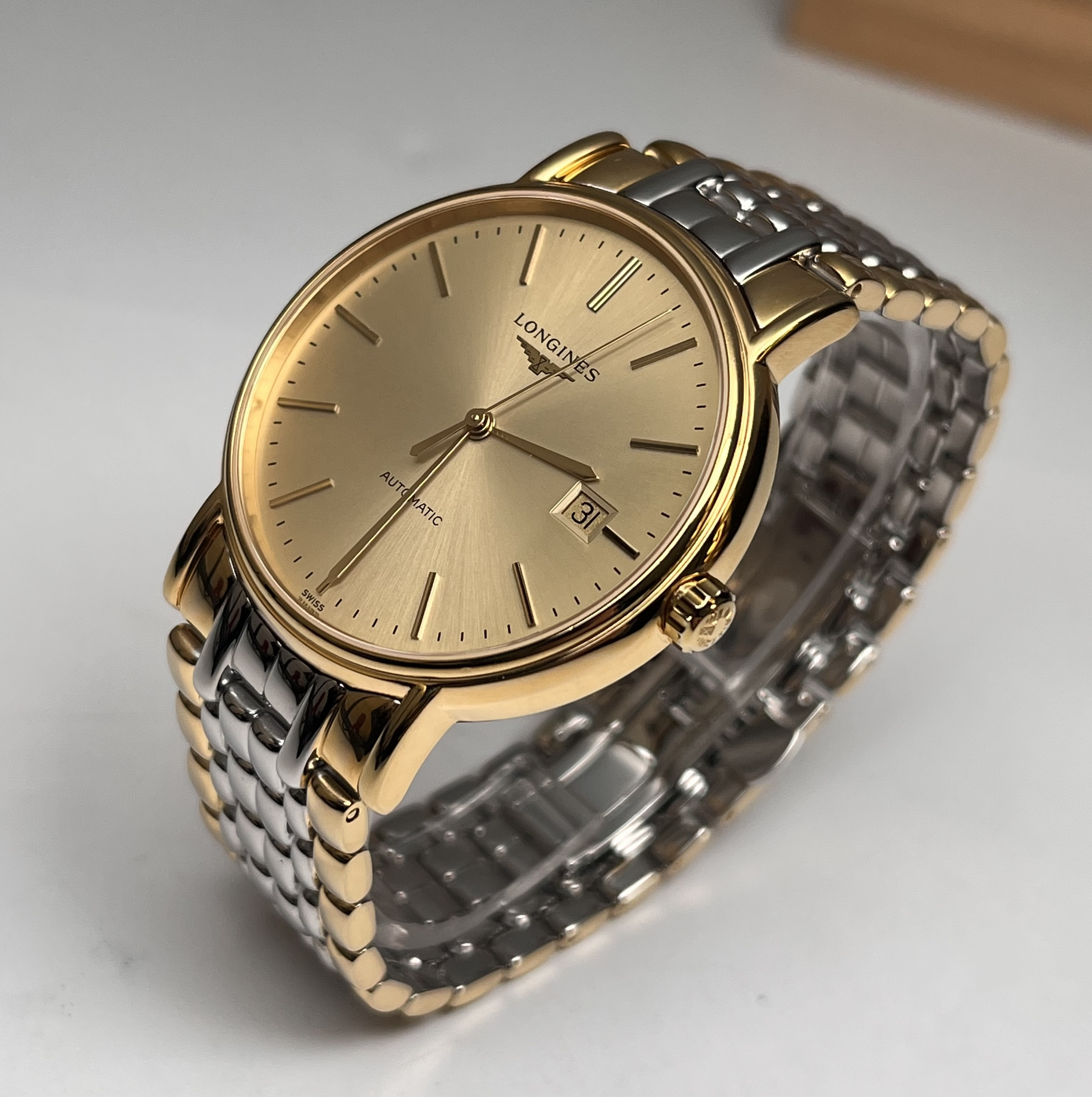 Longines L4.921.2.32.7 detail 4