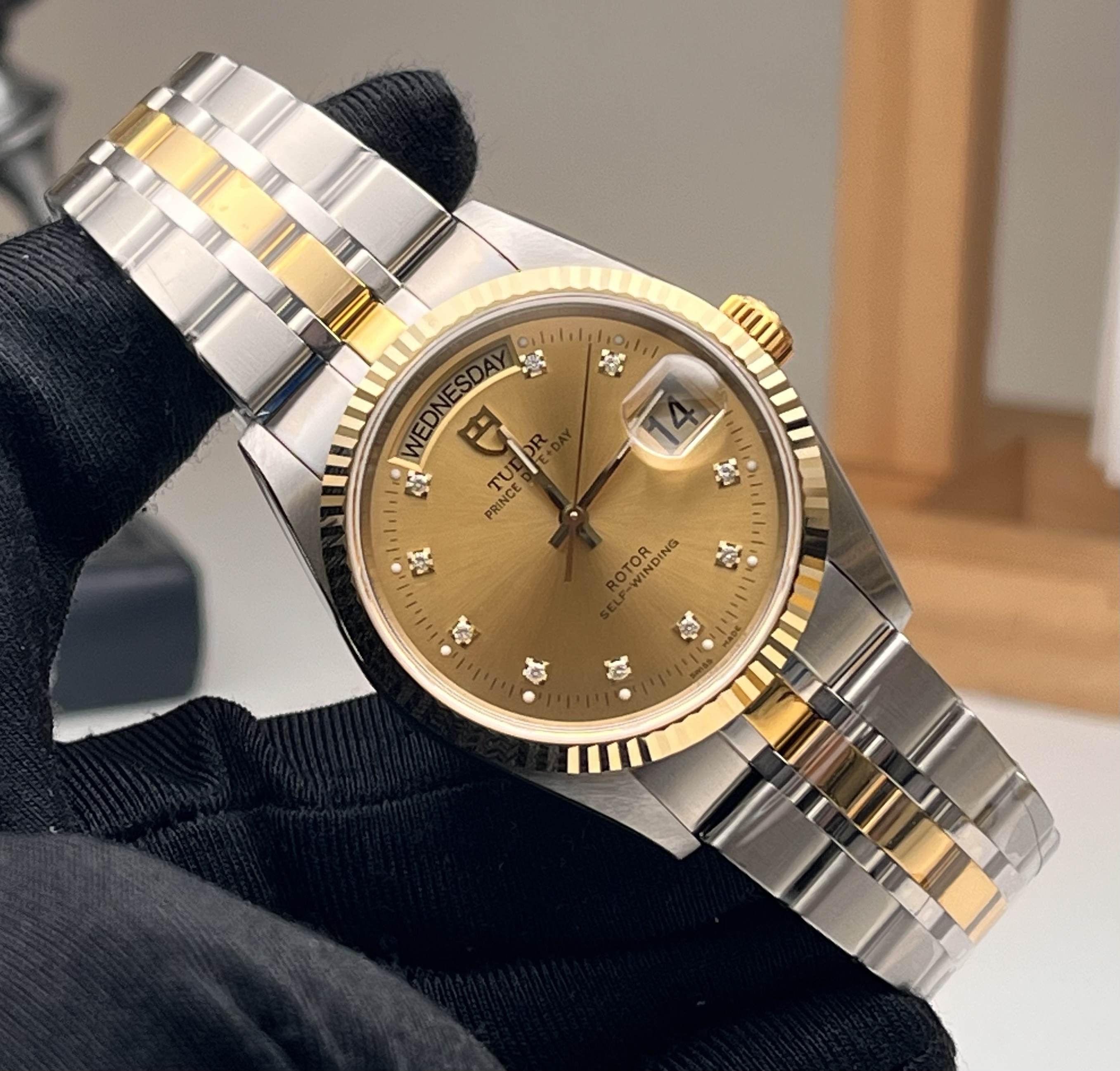 Tudor m76213-0011