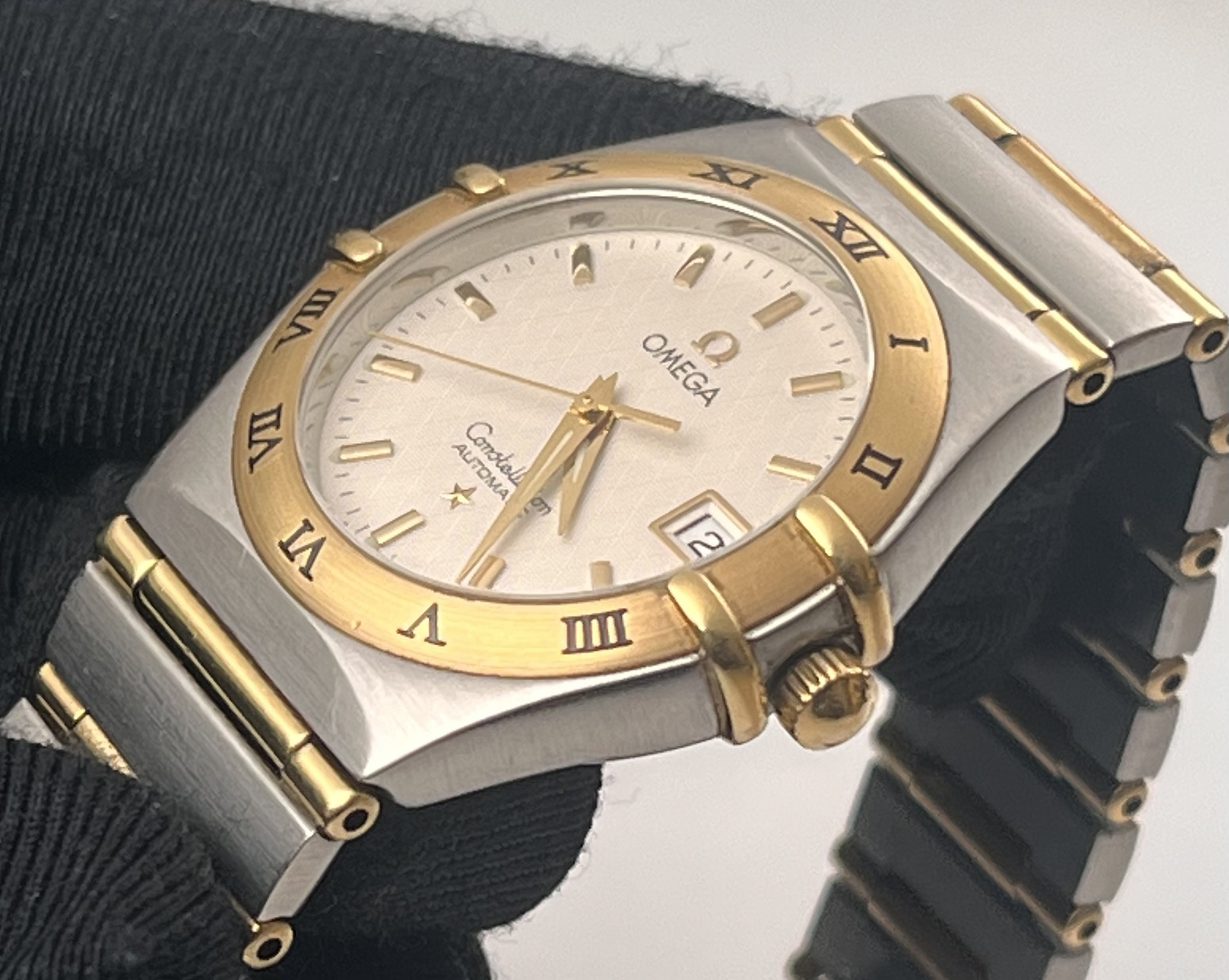Omega 1292.30.00 detail 5