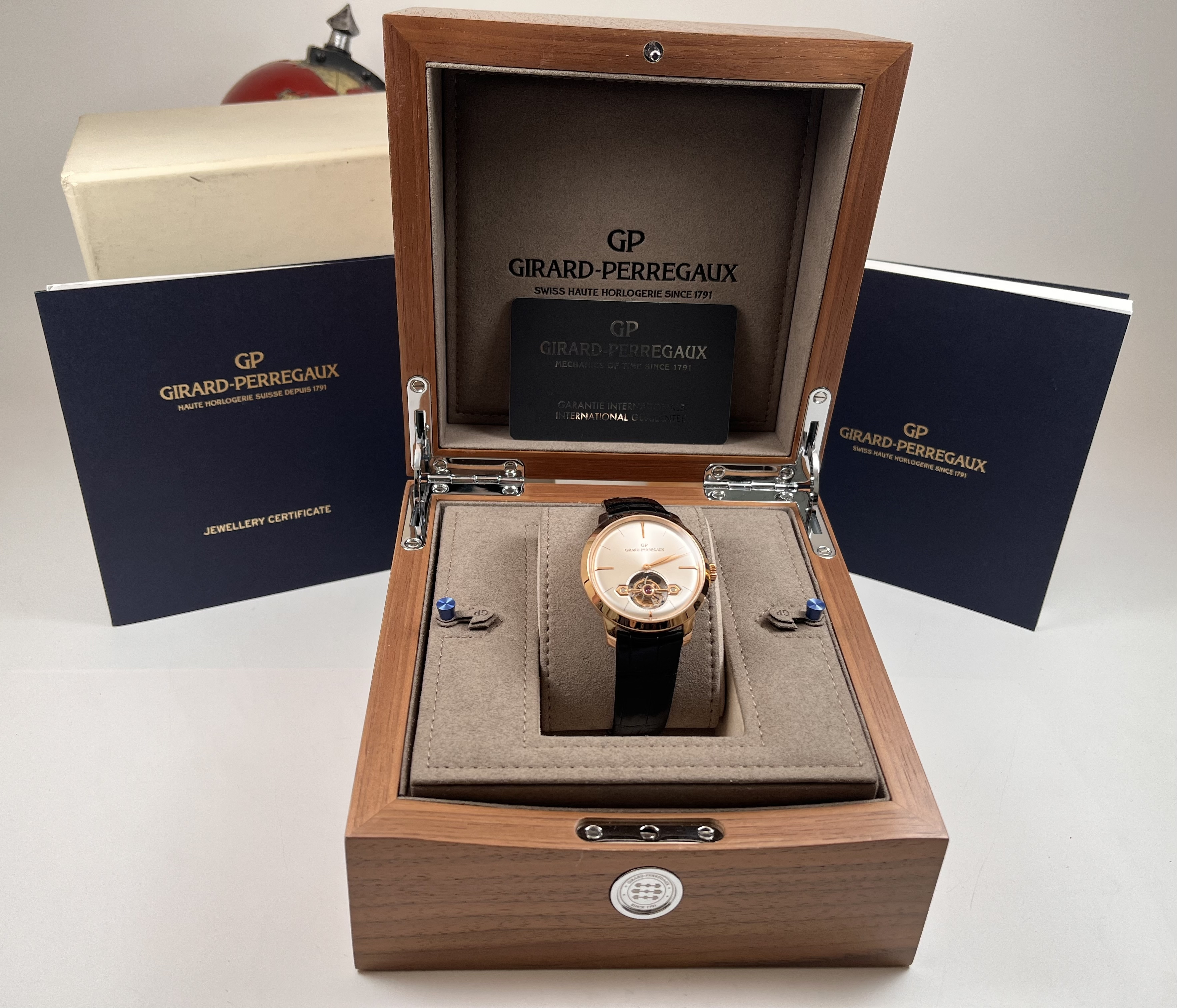 Girard Perregaux 99535-52-131-BKHA detail 8