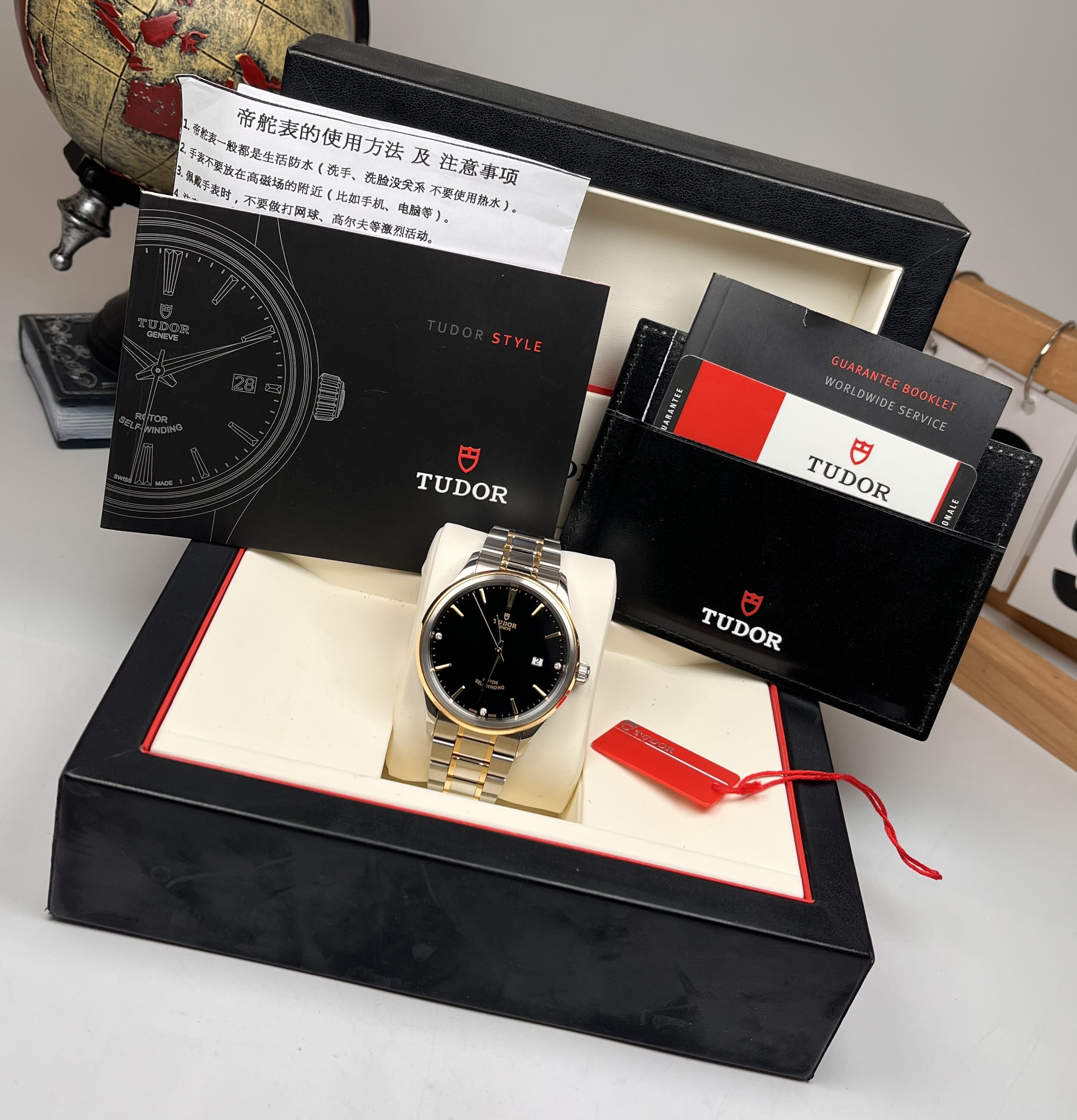 Tudor 12703-0006 detail 7