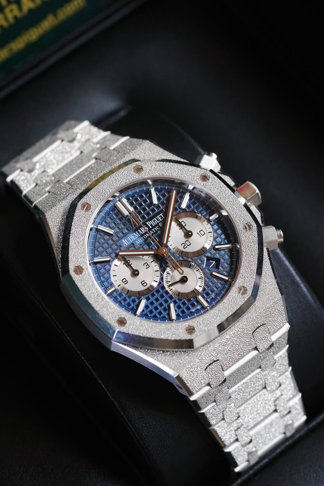 Audemars Piguet 26331BC.GG.1224BC.02