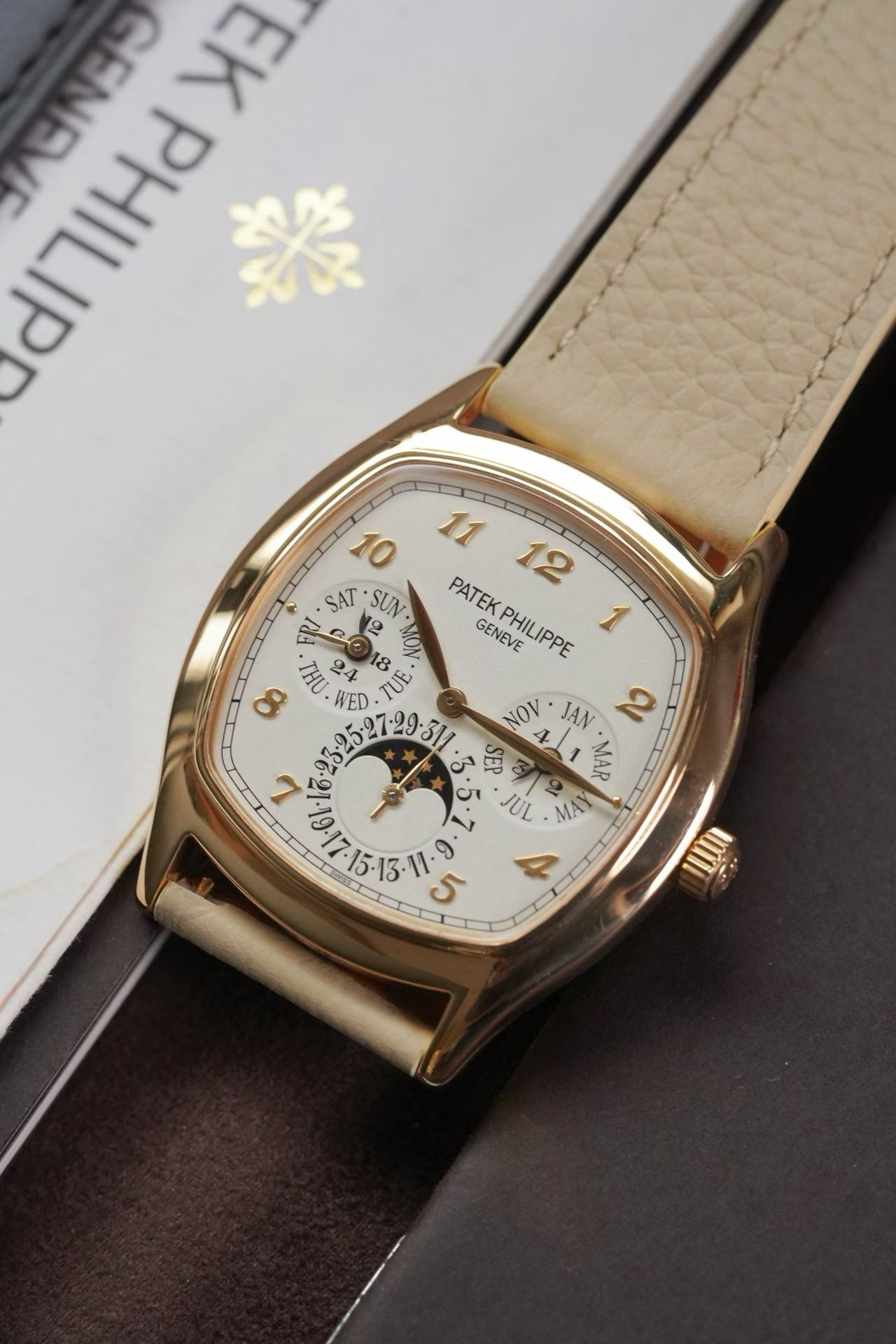 Patek Philippe 5940j